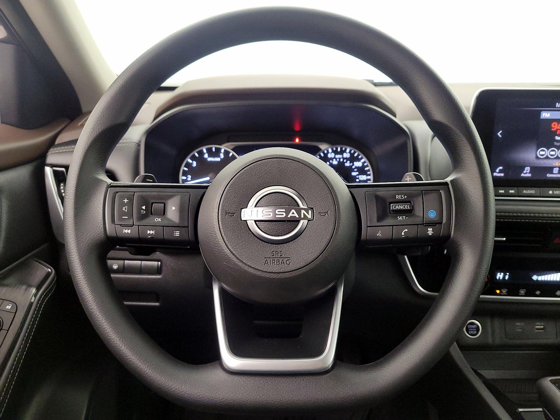 Thumbnail: 2023 Nissan Rogue - 10