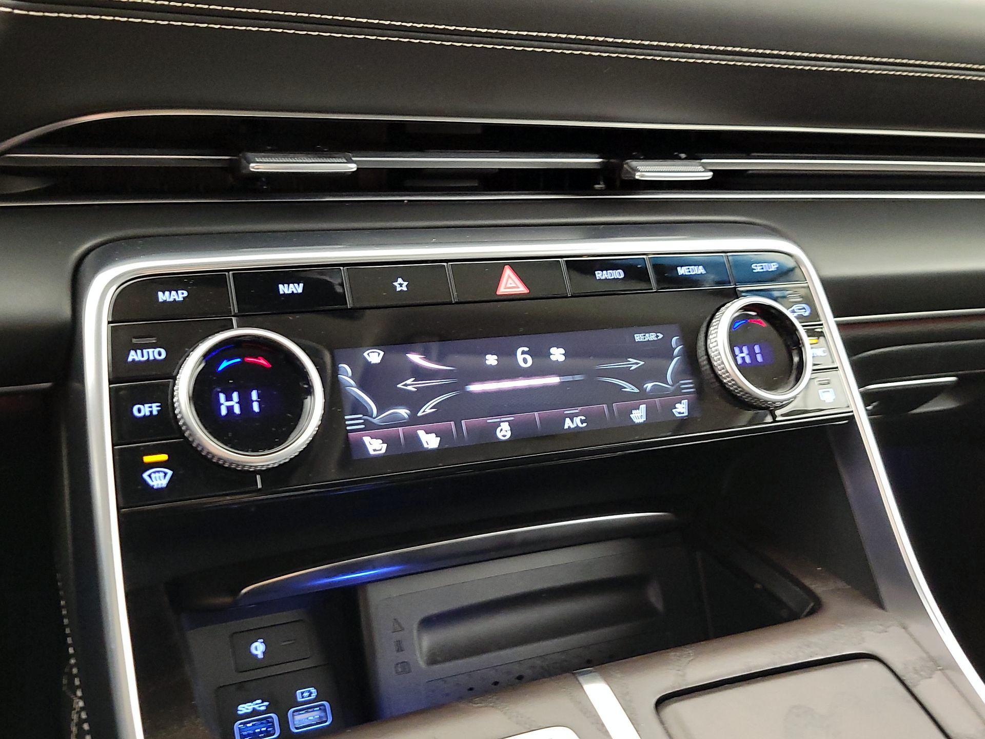 Thumbnail: 2024 Genesis GV80 - 17