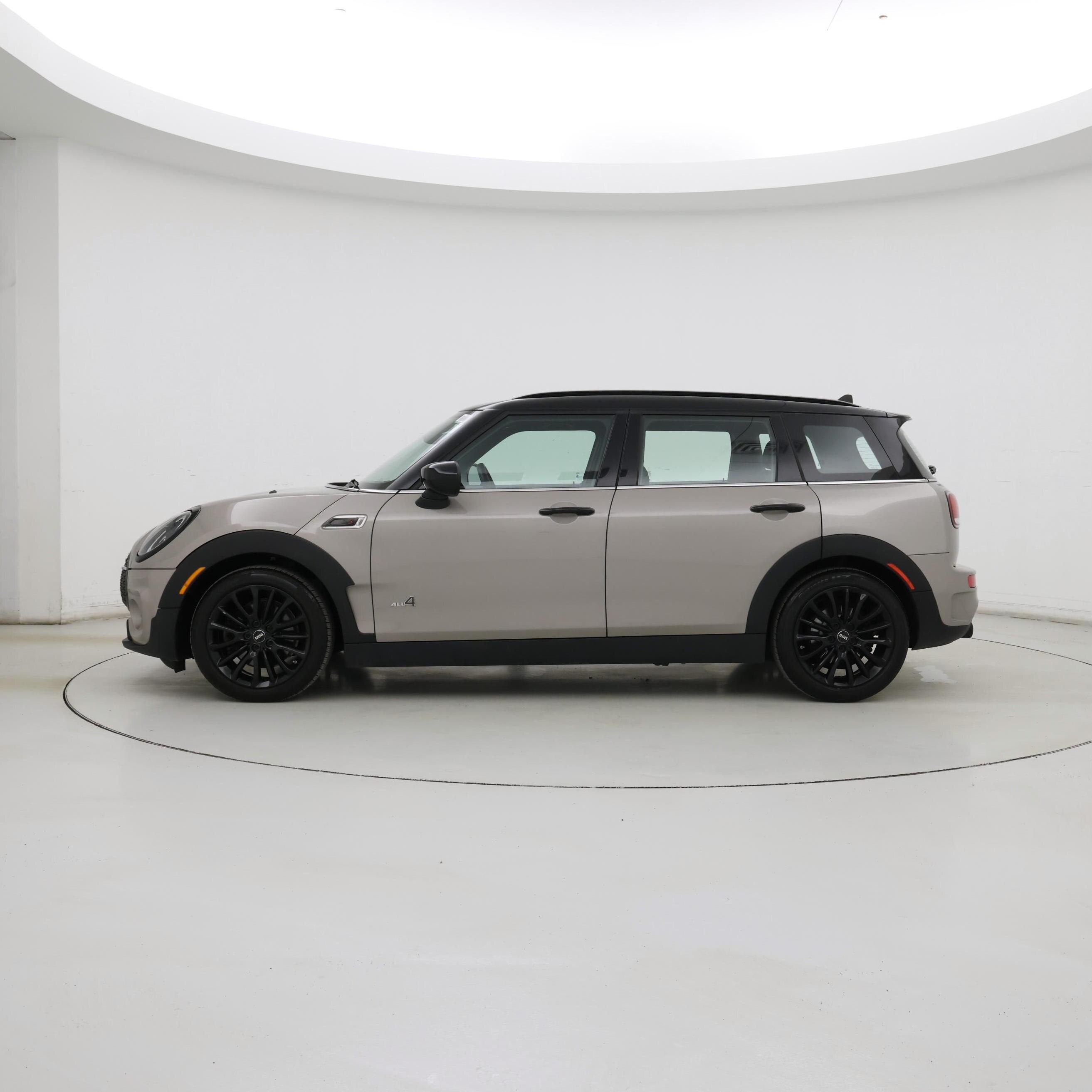 Thumbnail: 2022 MINI Cooper Clubman - 3