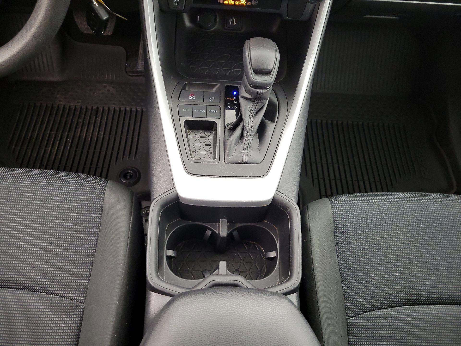 Thumbnail: 2023 Toyota RAV4 - 18