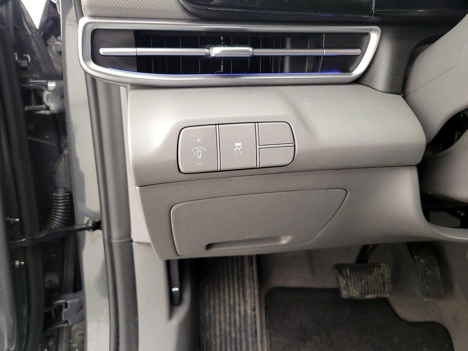 Thumbnail: 2024 Hyundai Elantra - 13