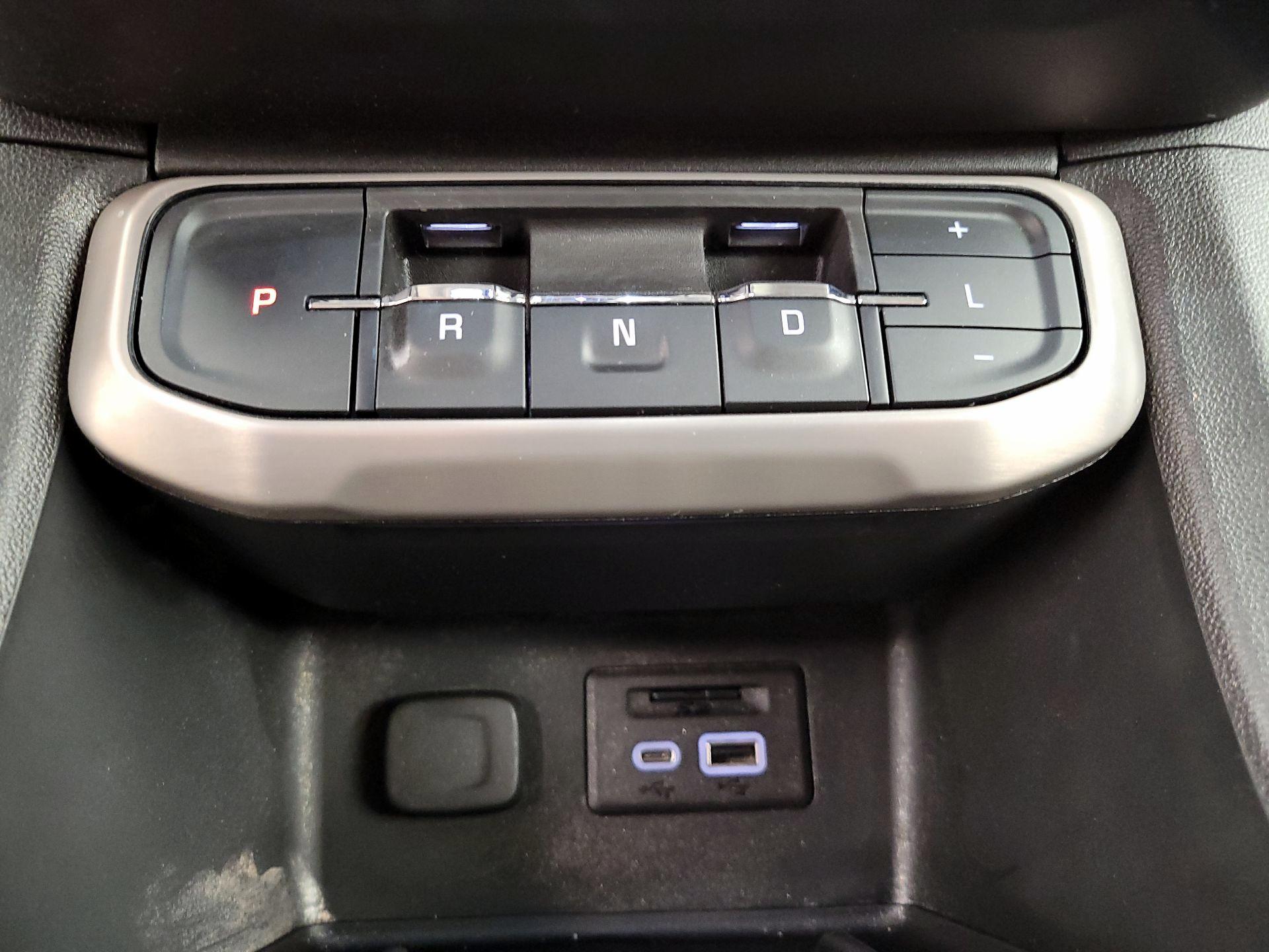 Thumbnail: 2023 GMC Acadia - 18