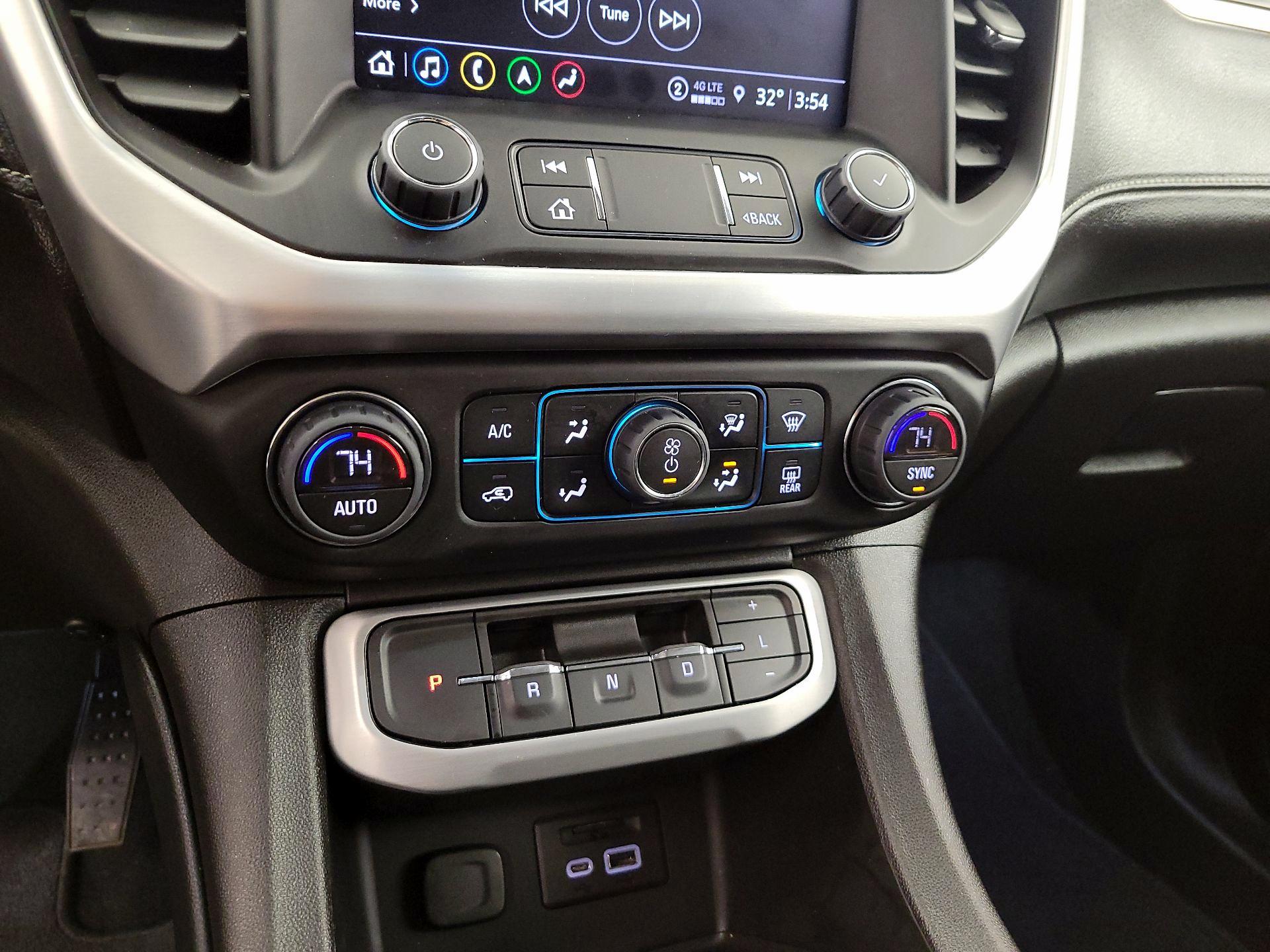 Thumbnail: 2023 GMC Acadia - 17