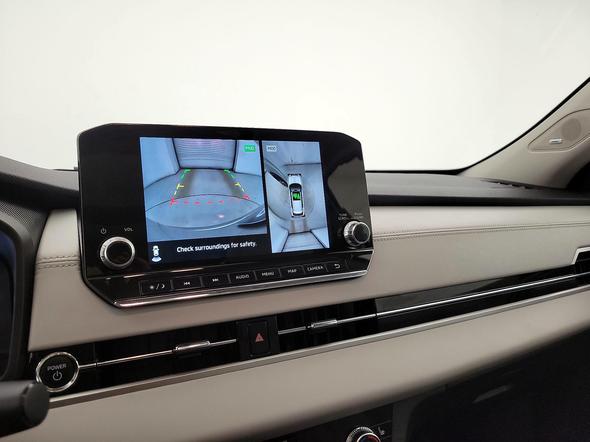 Thumbnail: 2023 Mitsubishi Outlander - 15