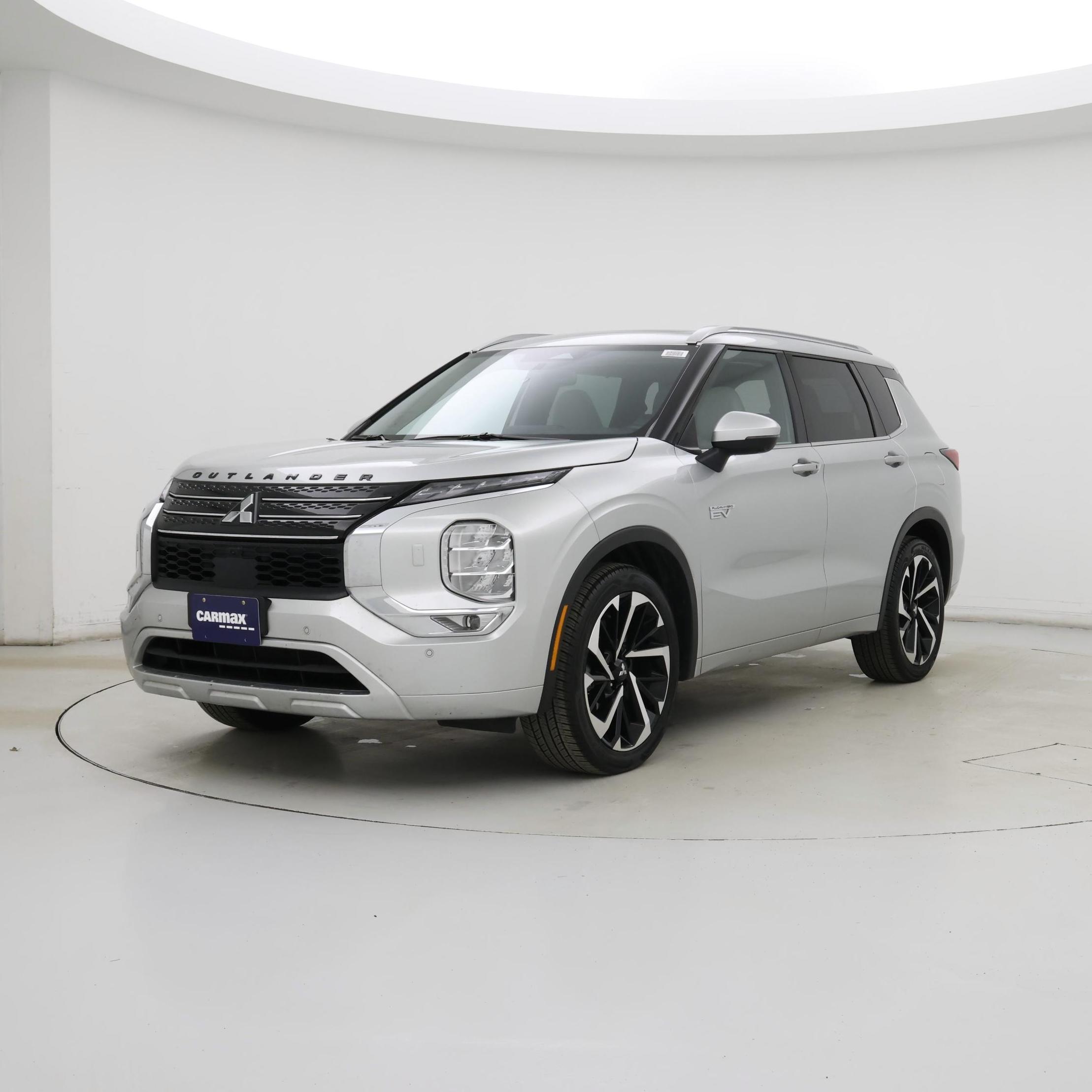 Thumbnail: 2023 Mitsubishi Outlander - 4