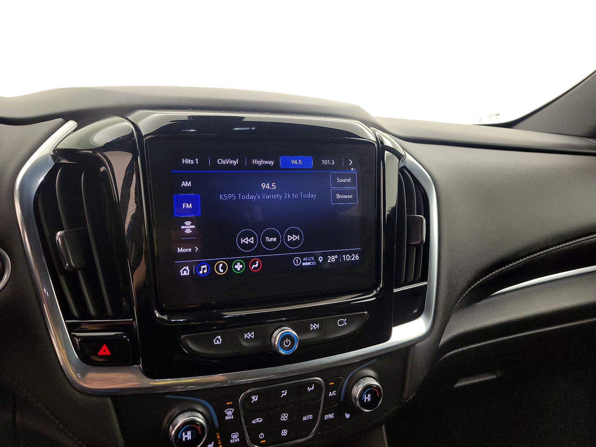 Thumbnail: 2022 Chevrolet Traverse - 16