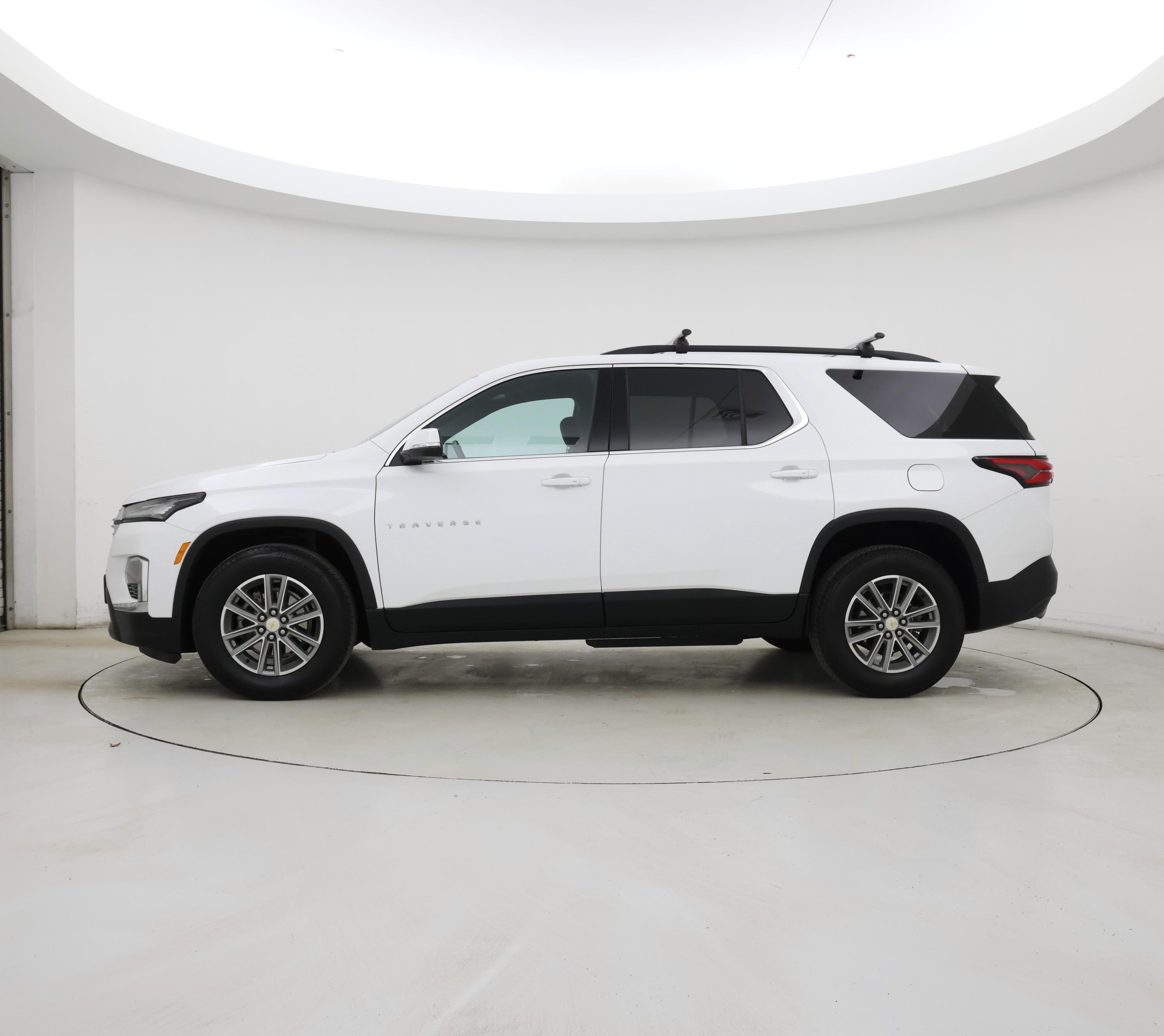 Thumbnail: 2022 Chevrolet Traverse - 3