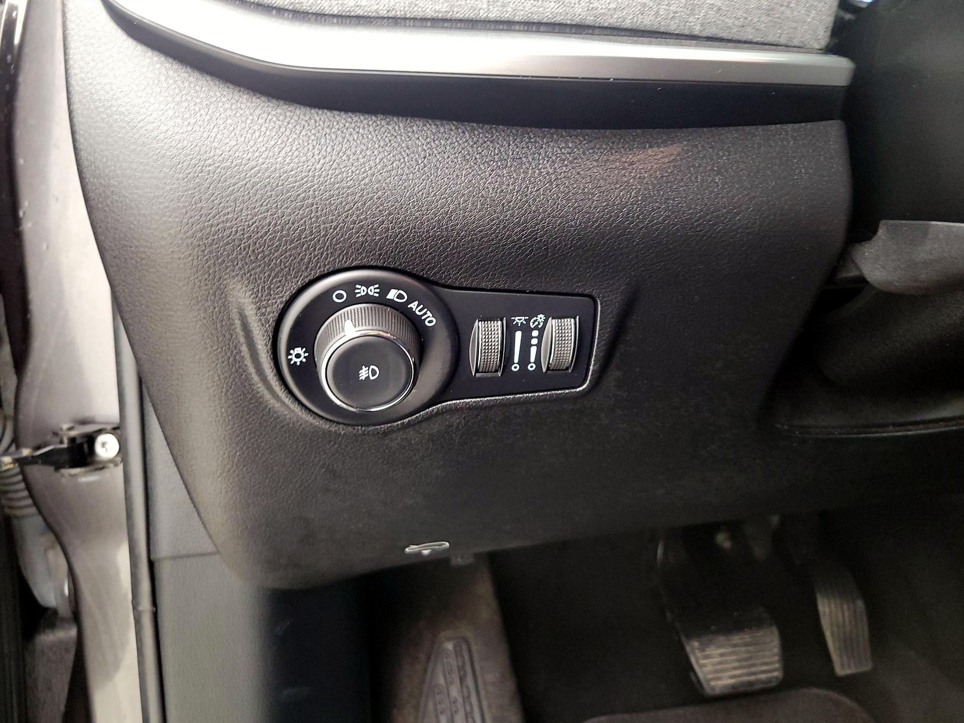 Thumbnail: 2022 Jeep Compass - 13