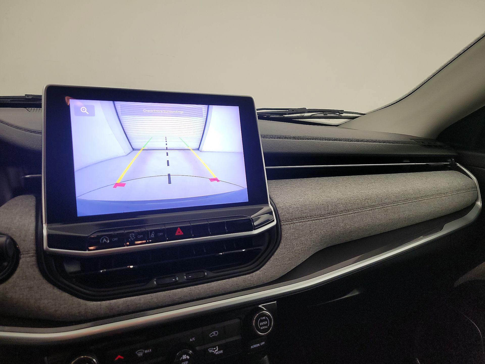 Thumbnail: 2022 Jeep Compass - 14