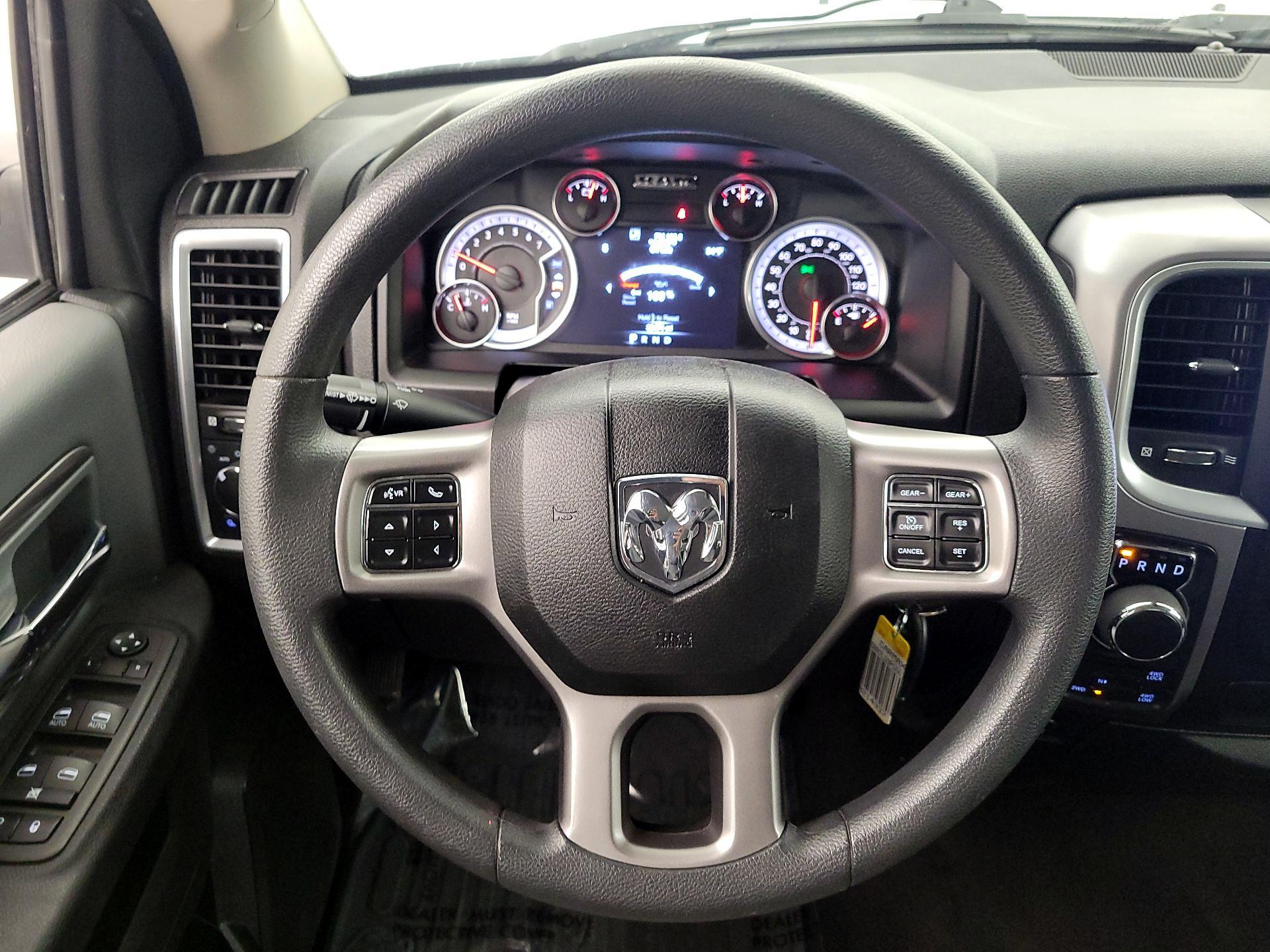 Thumbnail: 2023 RAM 1500 Classic - 10