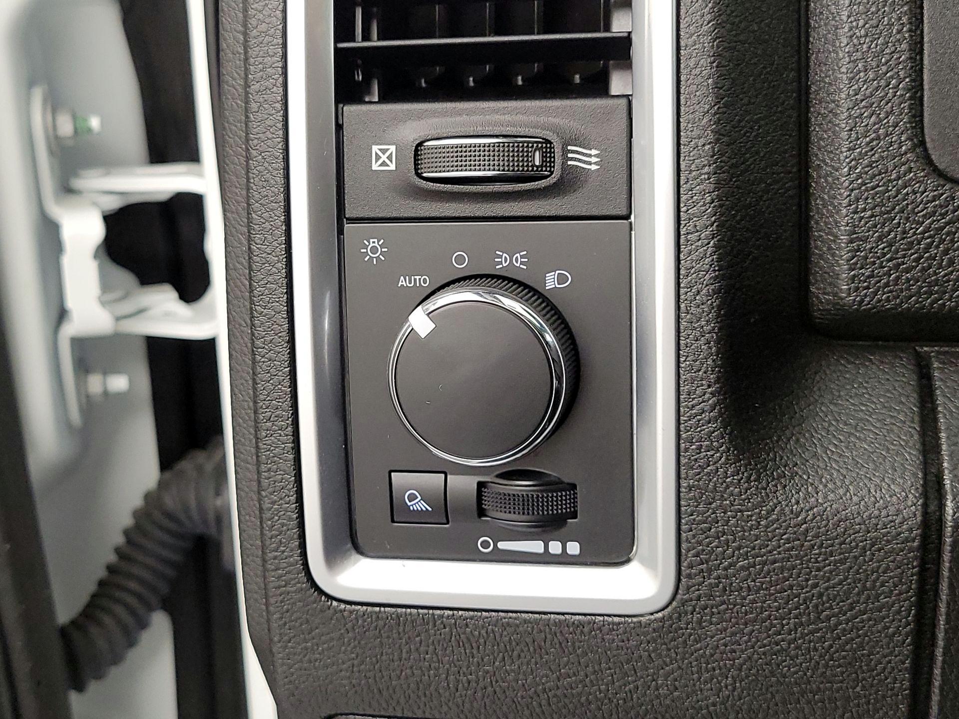 Thumbnail: 2023 RAM 1500 Classic - 13