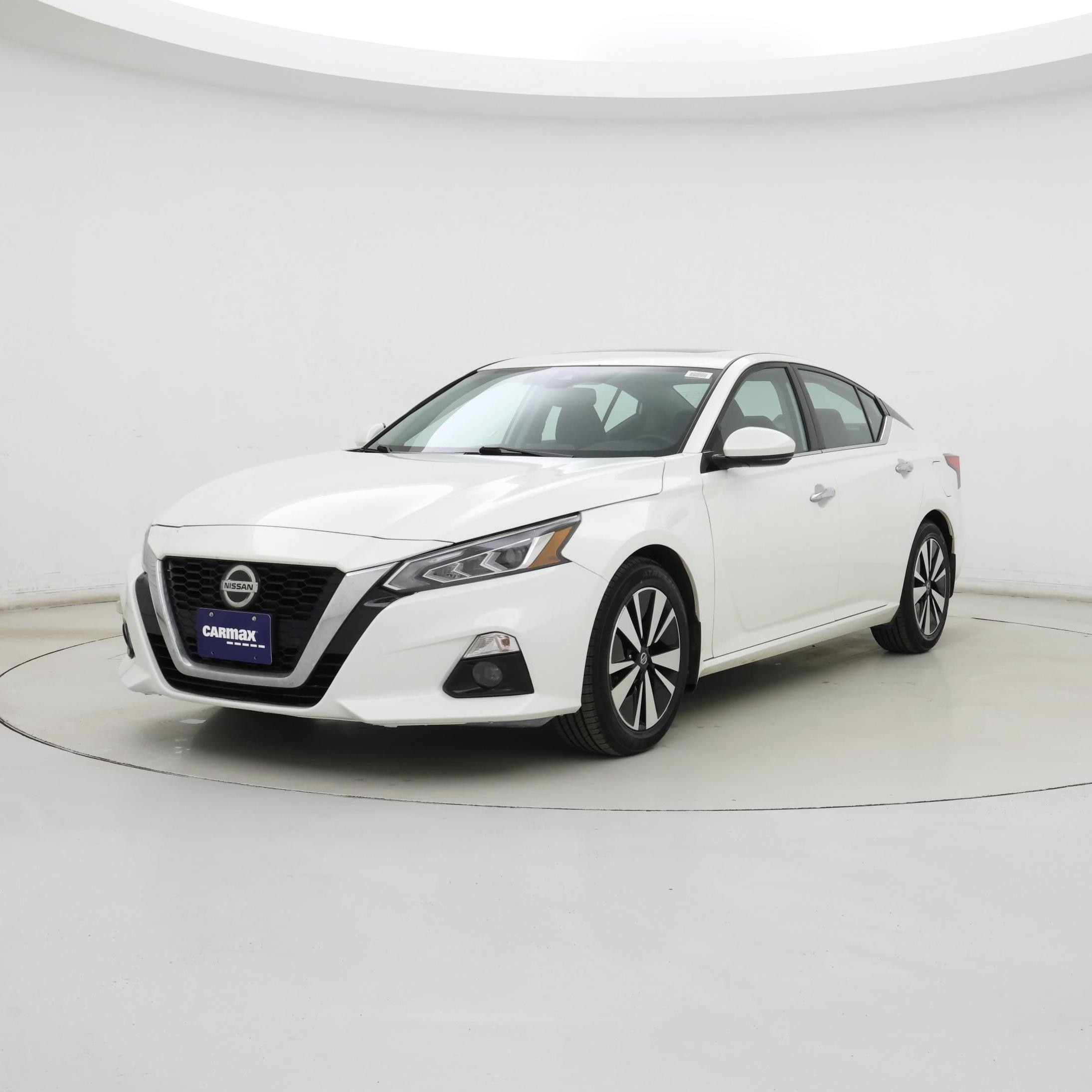 Thumbnail: 2019 Nissan Altima - 4