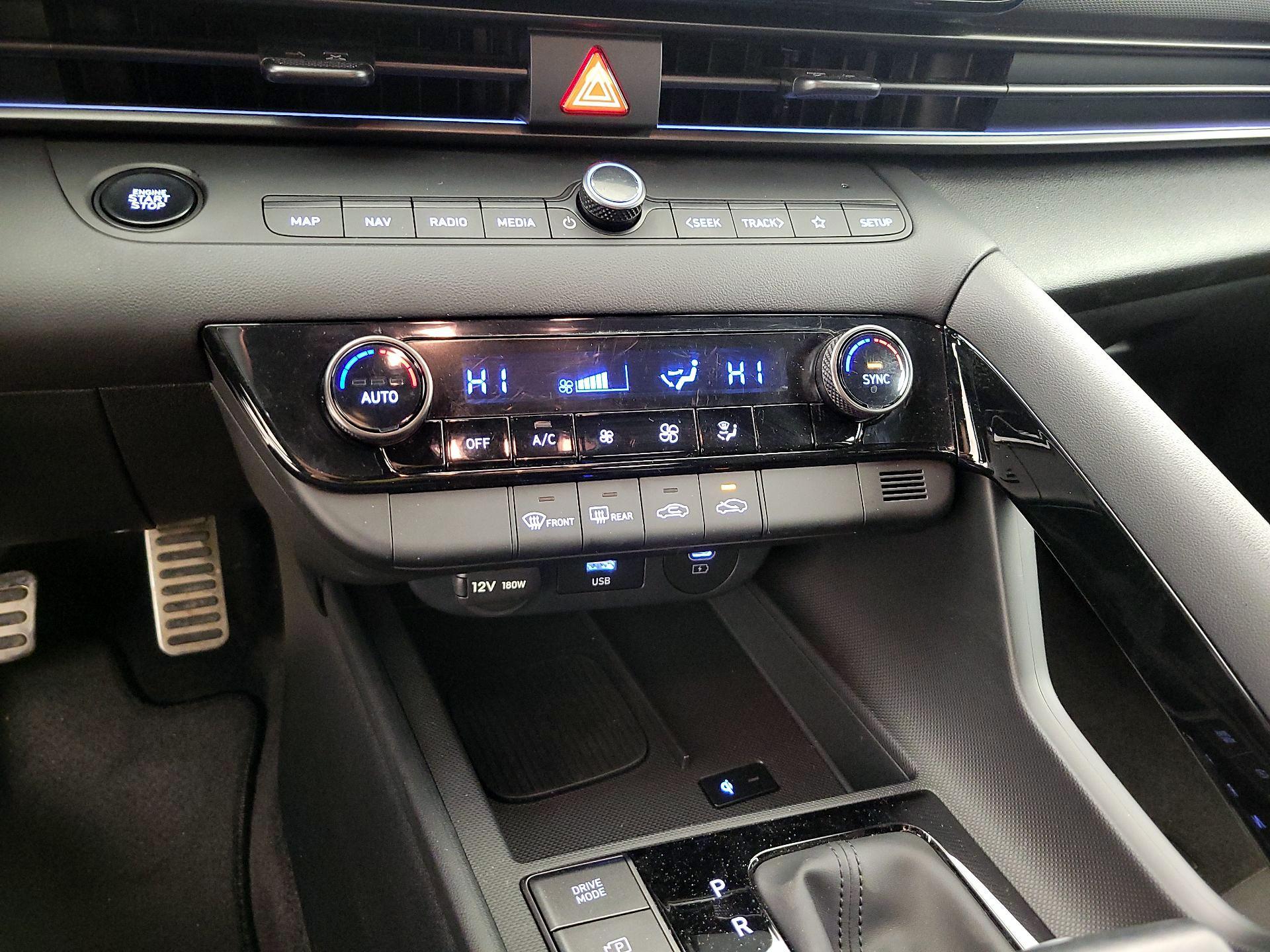 Thumbnail: 2025 Hyundai Elantra - 17