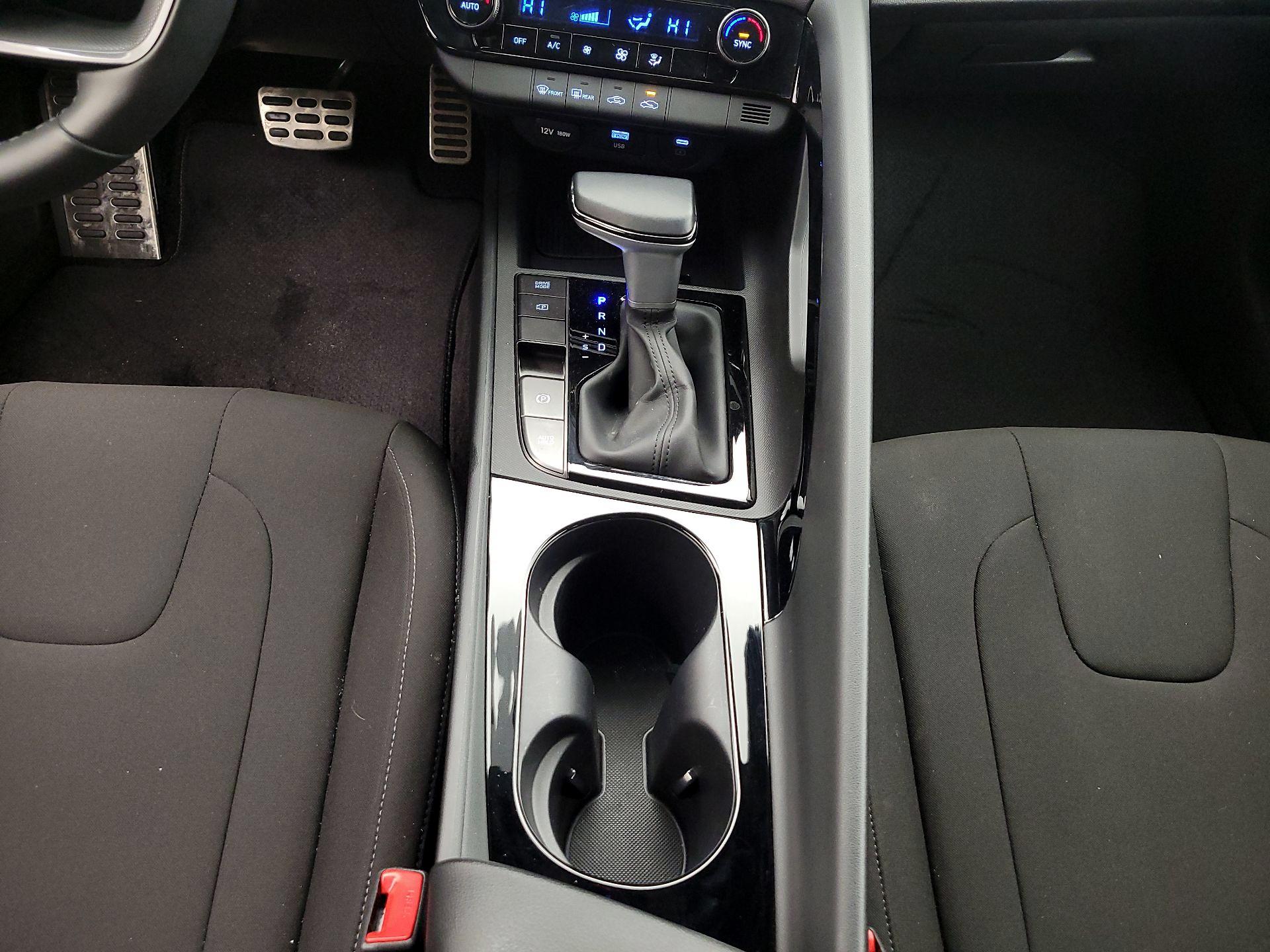 Thumbnail: 2025 Hyundai Elantra - 18