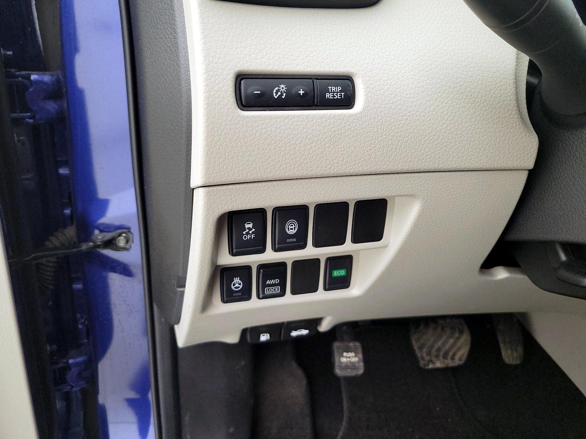 Thumbnail: 2019 Nissan Rogue Sport - 13