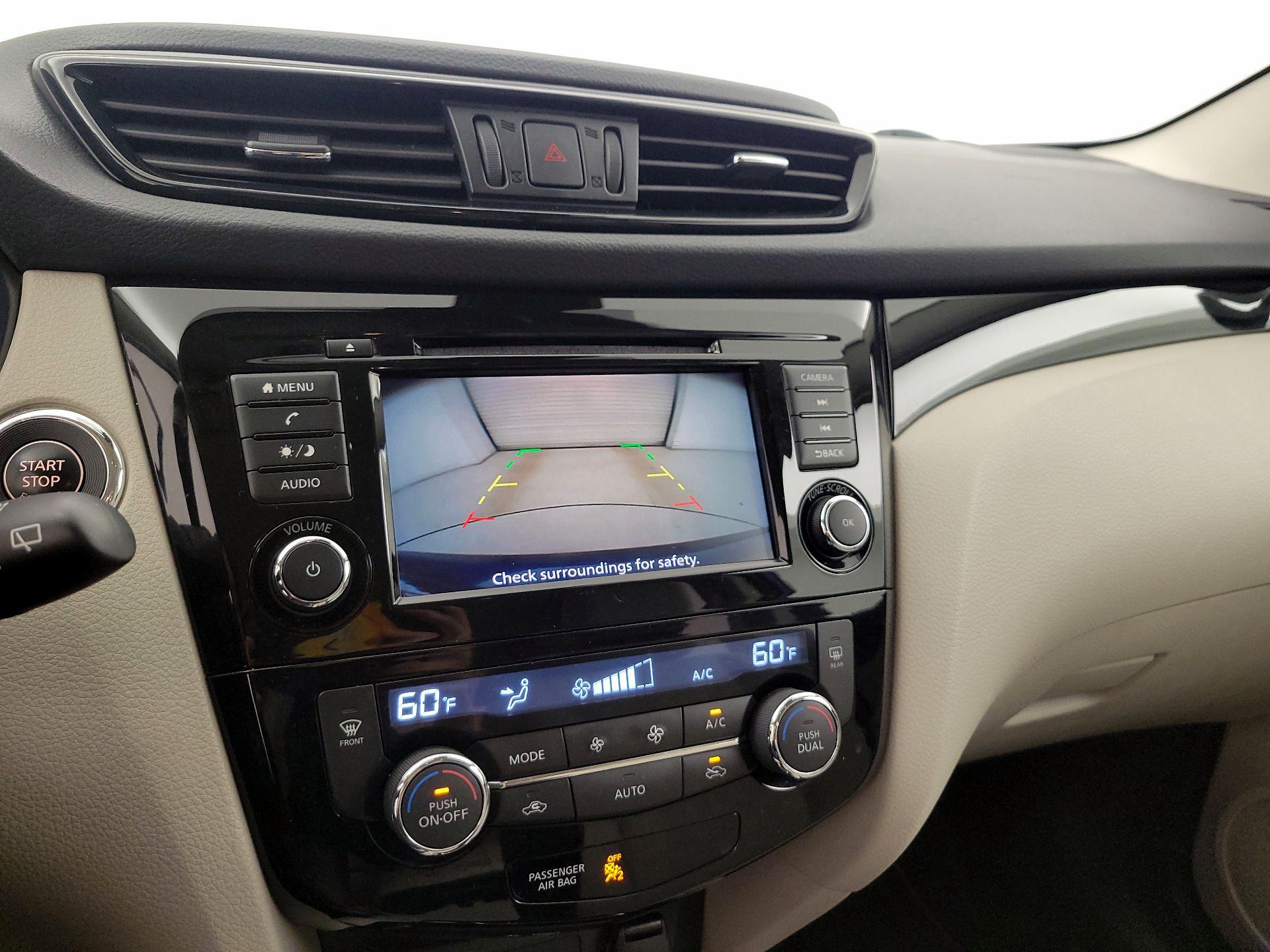 Thumbnail: 2019 Nissan Rogue Sport - 14