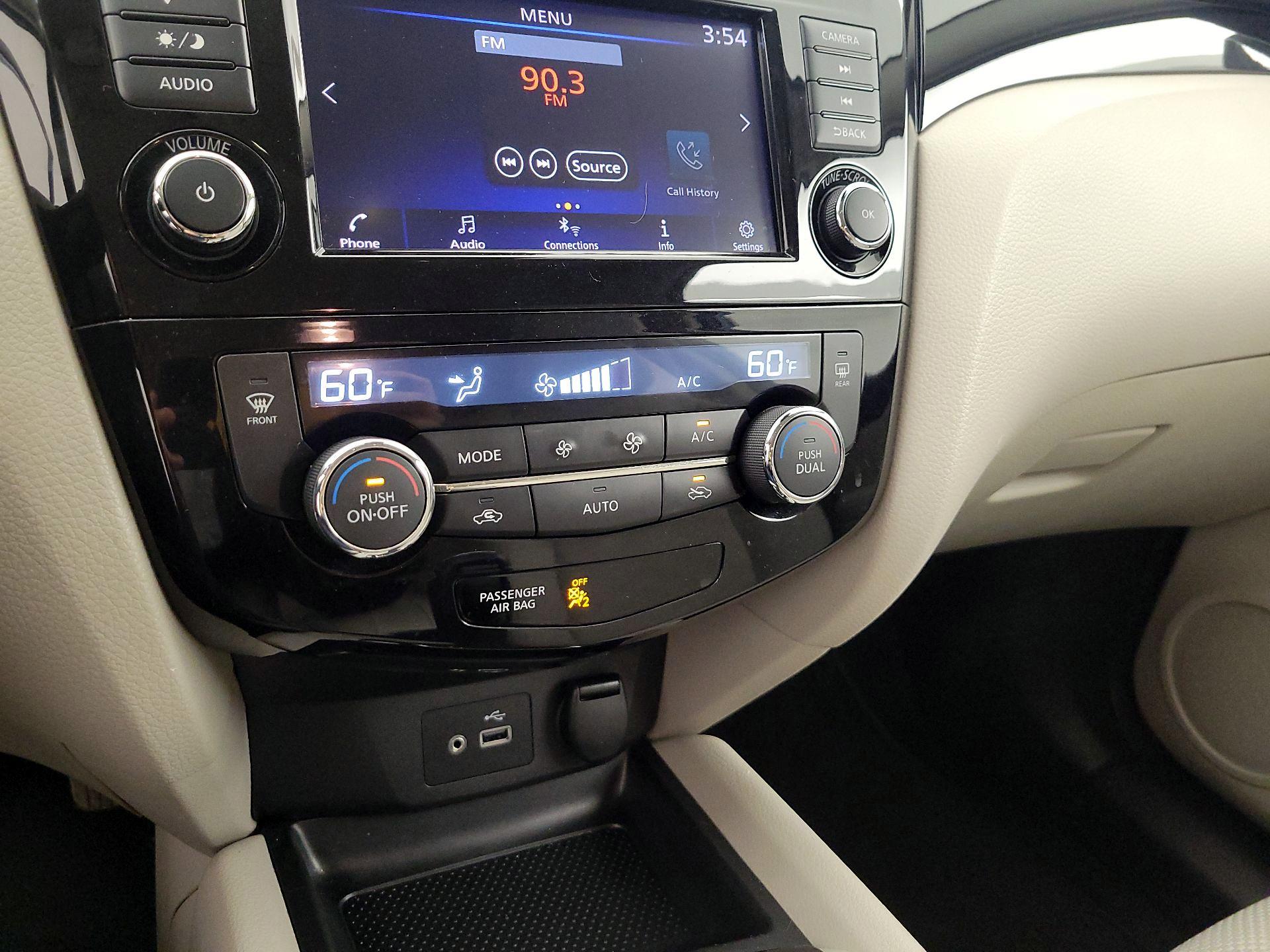 Thumbnail: 2019 Nissan Rogue Sport - 16