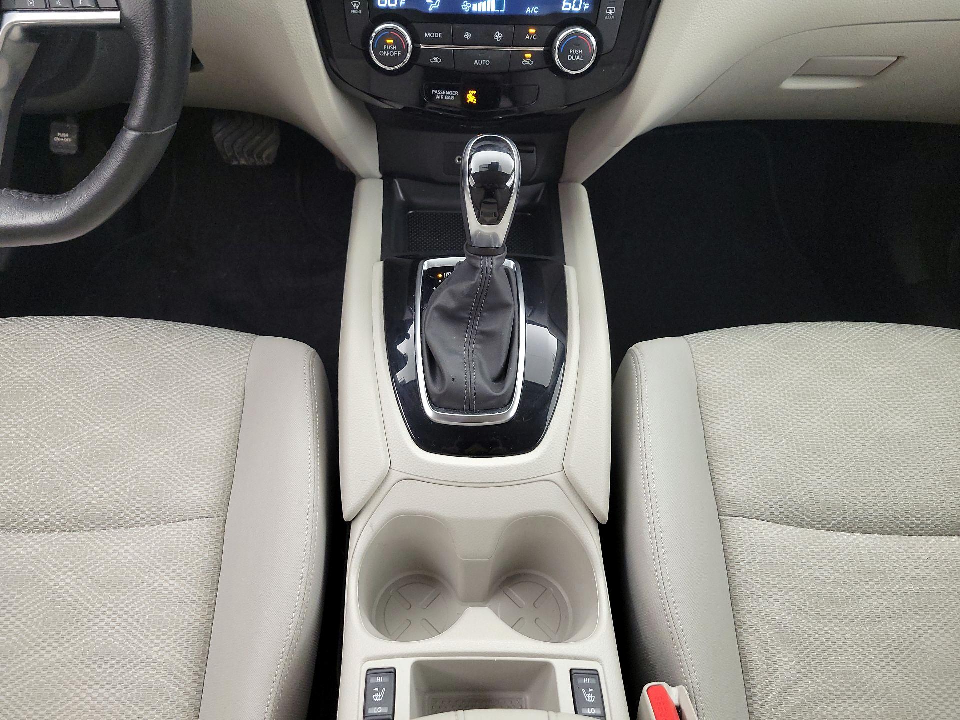 Thumbnail: 2019 Nissan Rogue Sport - 17