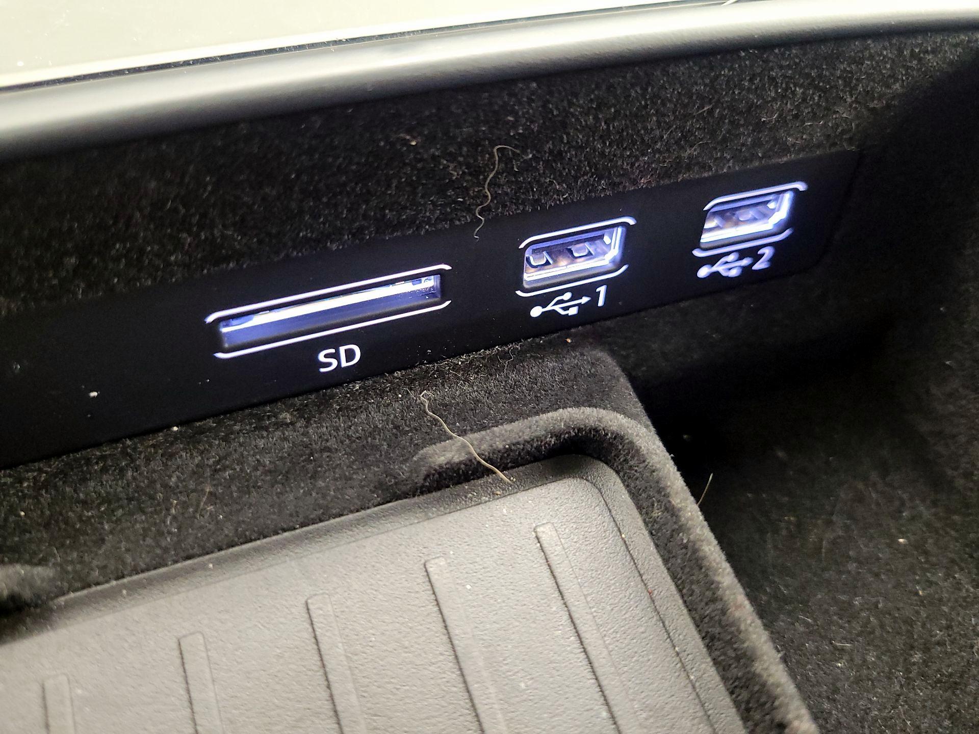 Thumbnail: 2020 Audi A8 - 19