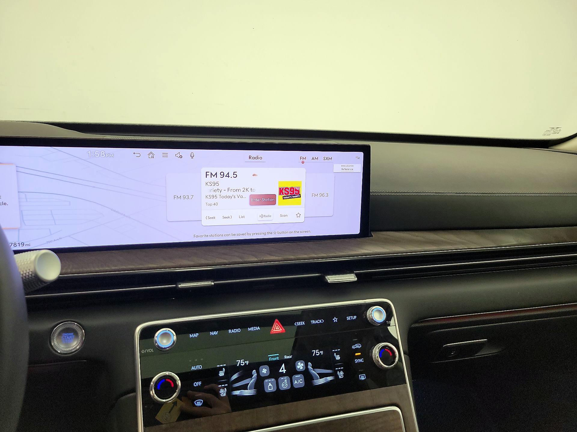 Thumbnail: 2025 Genesis GV80 - 16