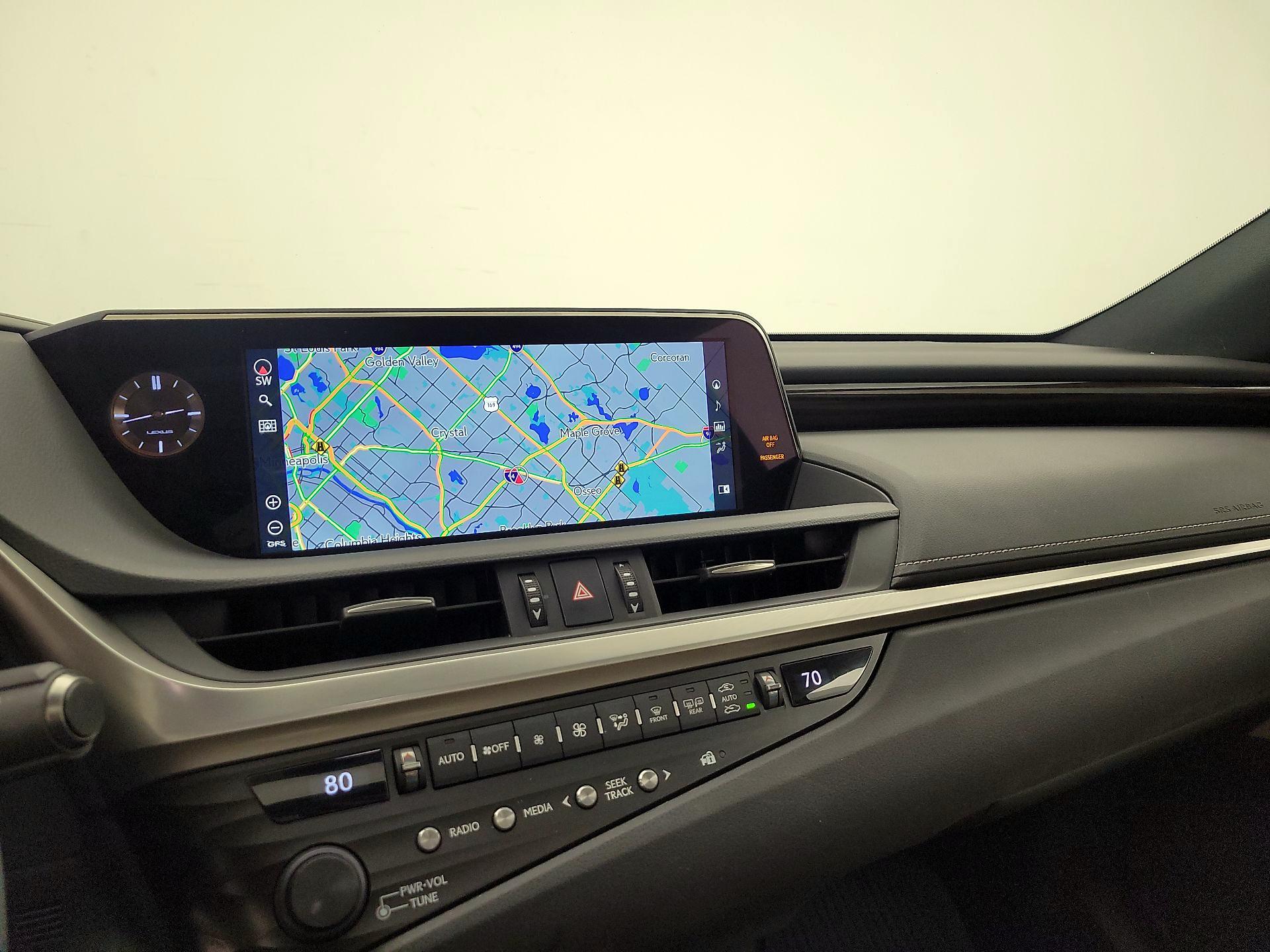 Thumbnail: 2020 Lexus ES - 14