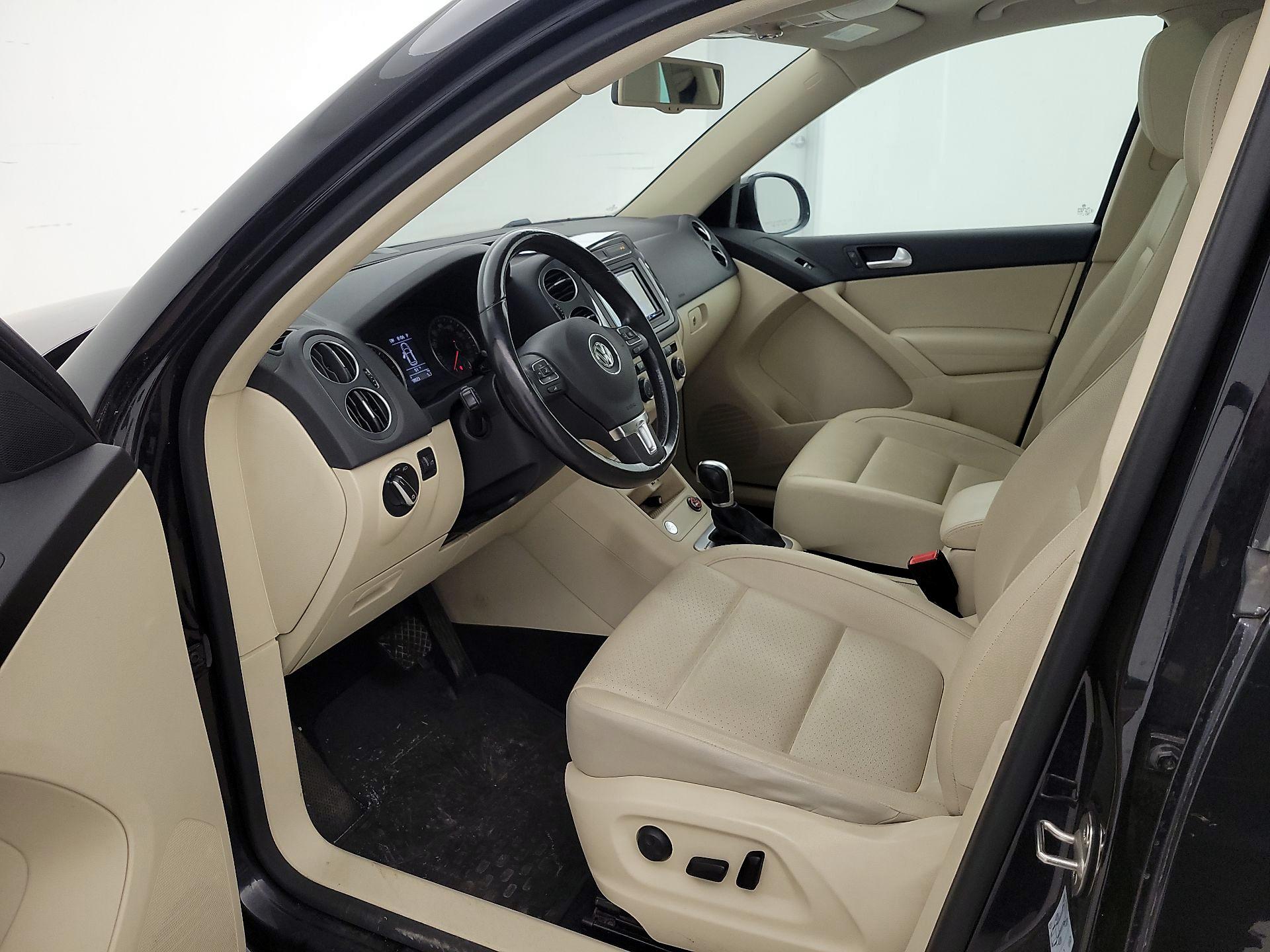 Thumbnail: 2017 Volkswagen Tiguan - 11