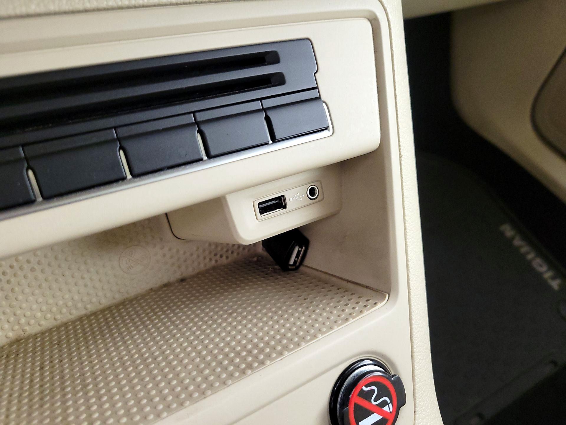 Thumbnail: 2017 Volkswagen Tiguan - 18