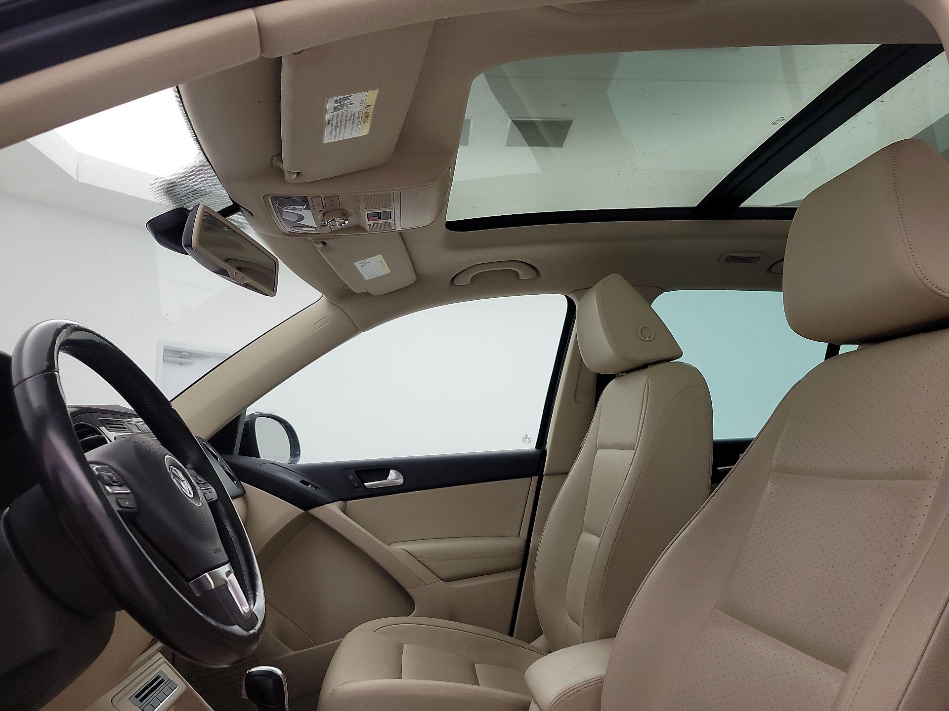 Thumbnail: 2017 Volkswagen Tiguan - 19