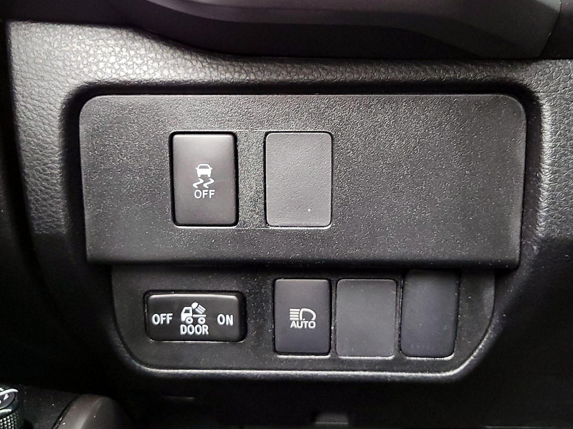 Thumbnail: 2023 Toyota Tacoma - 13