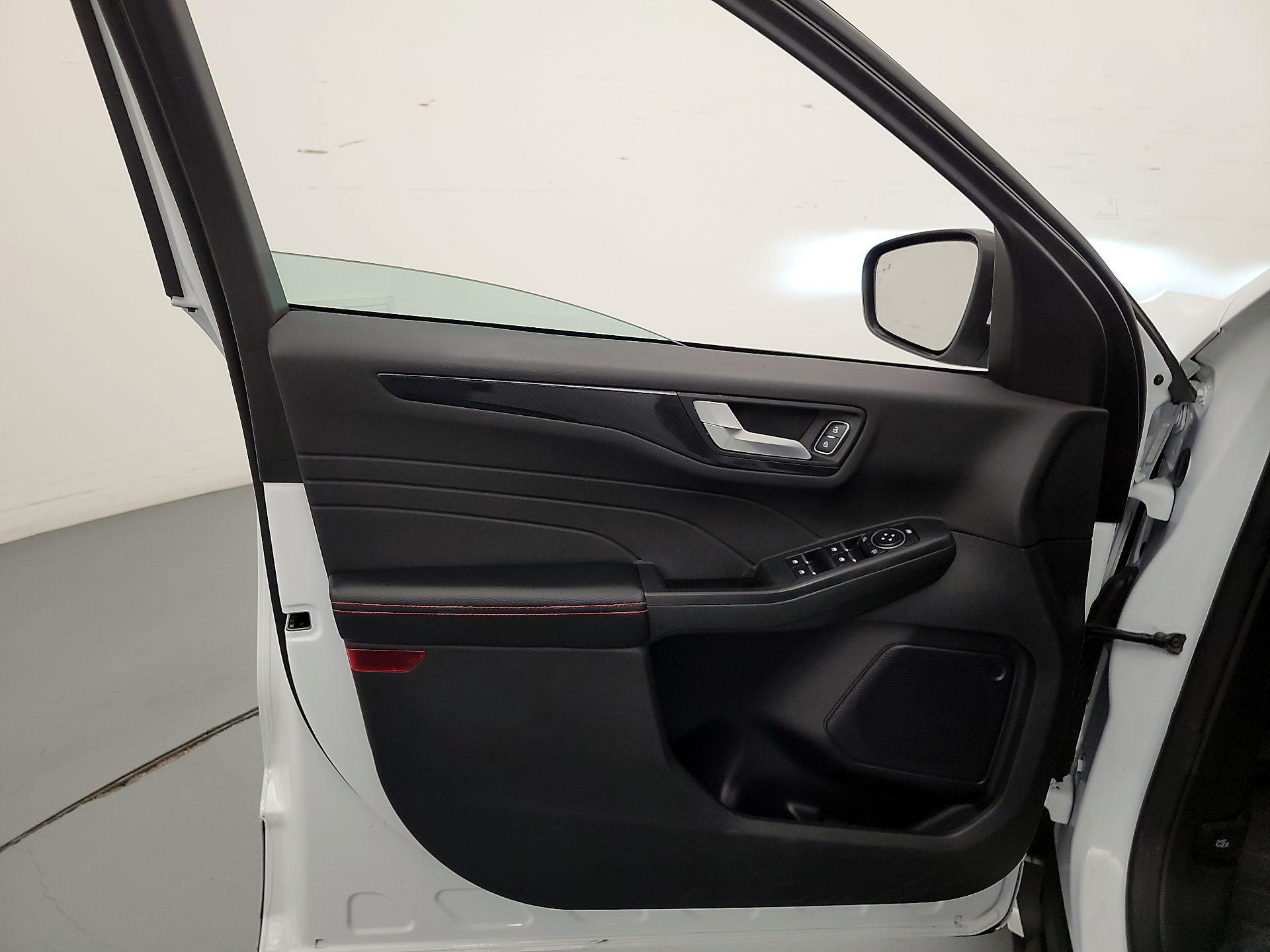 Thumbnail: 2023 Ford Escape - 12