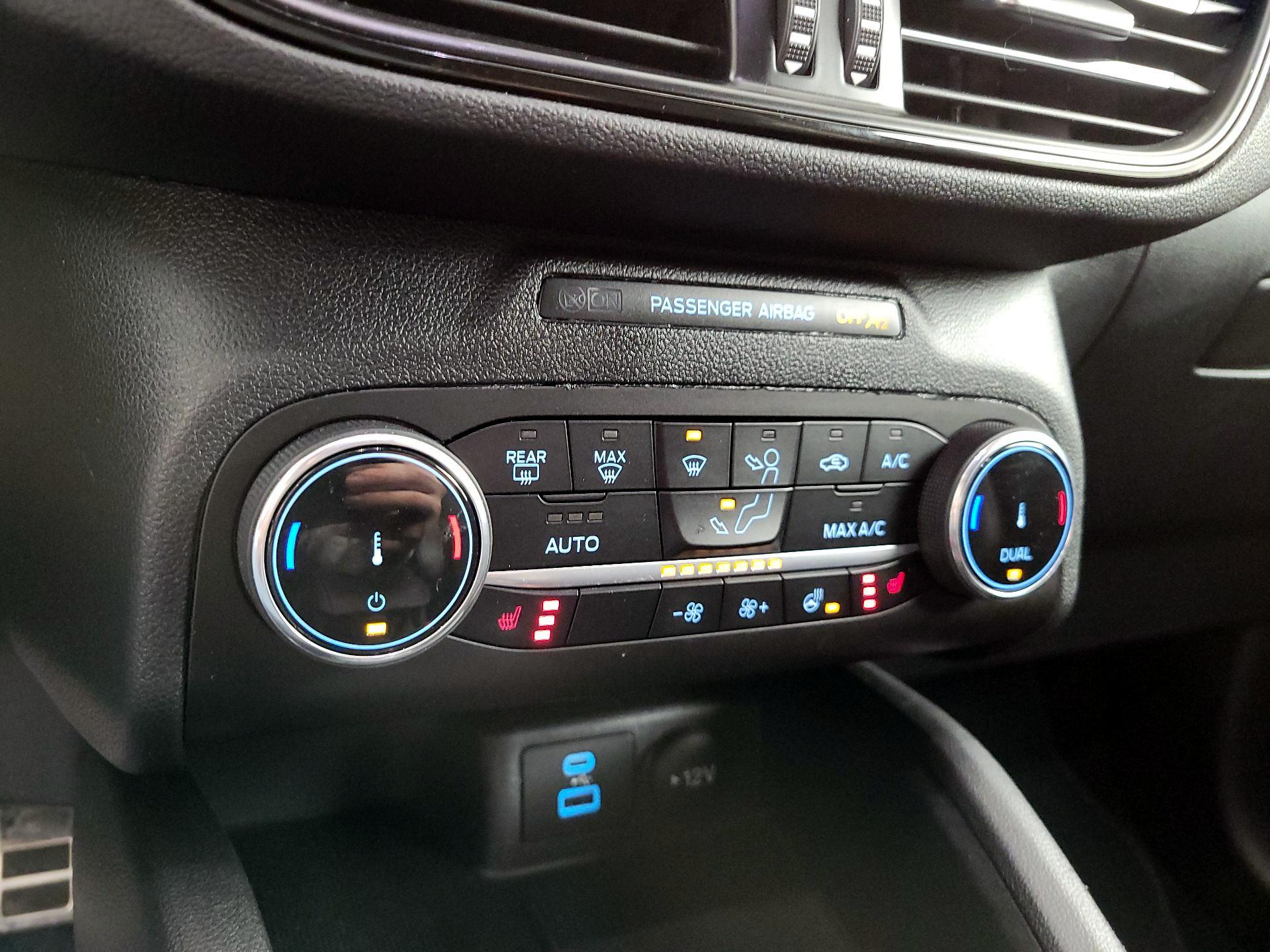 Thumbnail: 2023 Ford Escape - 16