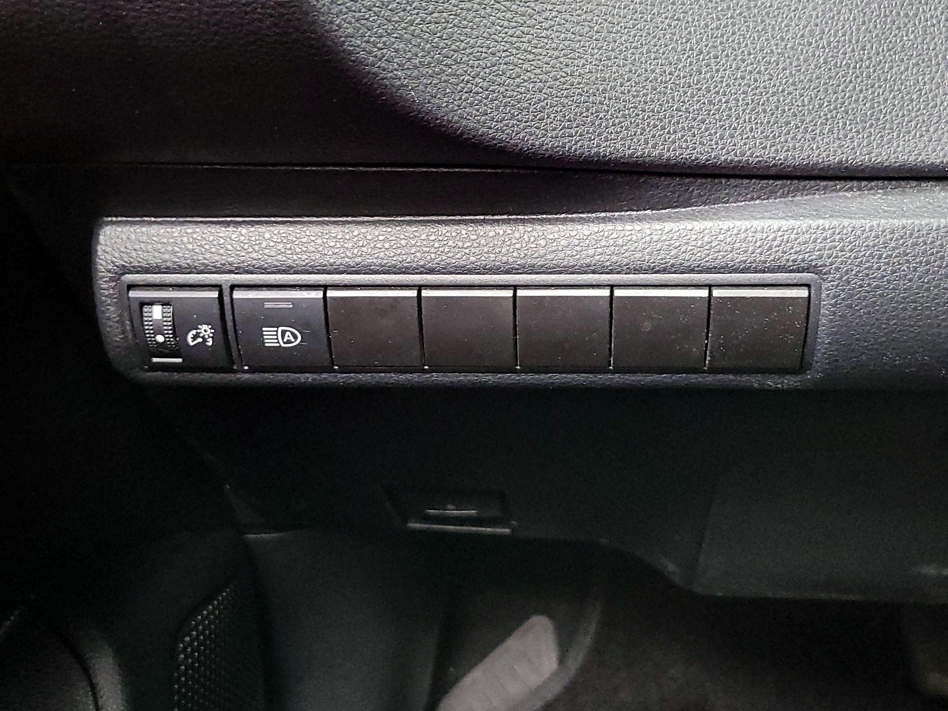 Thumbnail: 2024 Toyota Corolla - 13