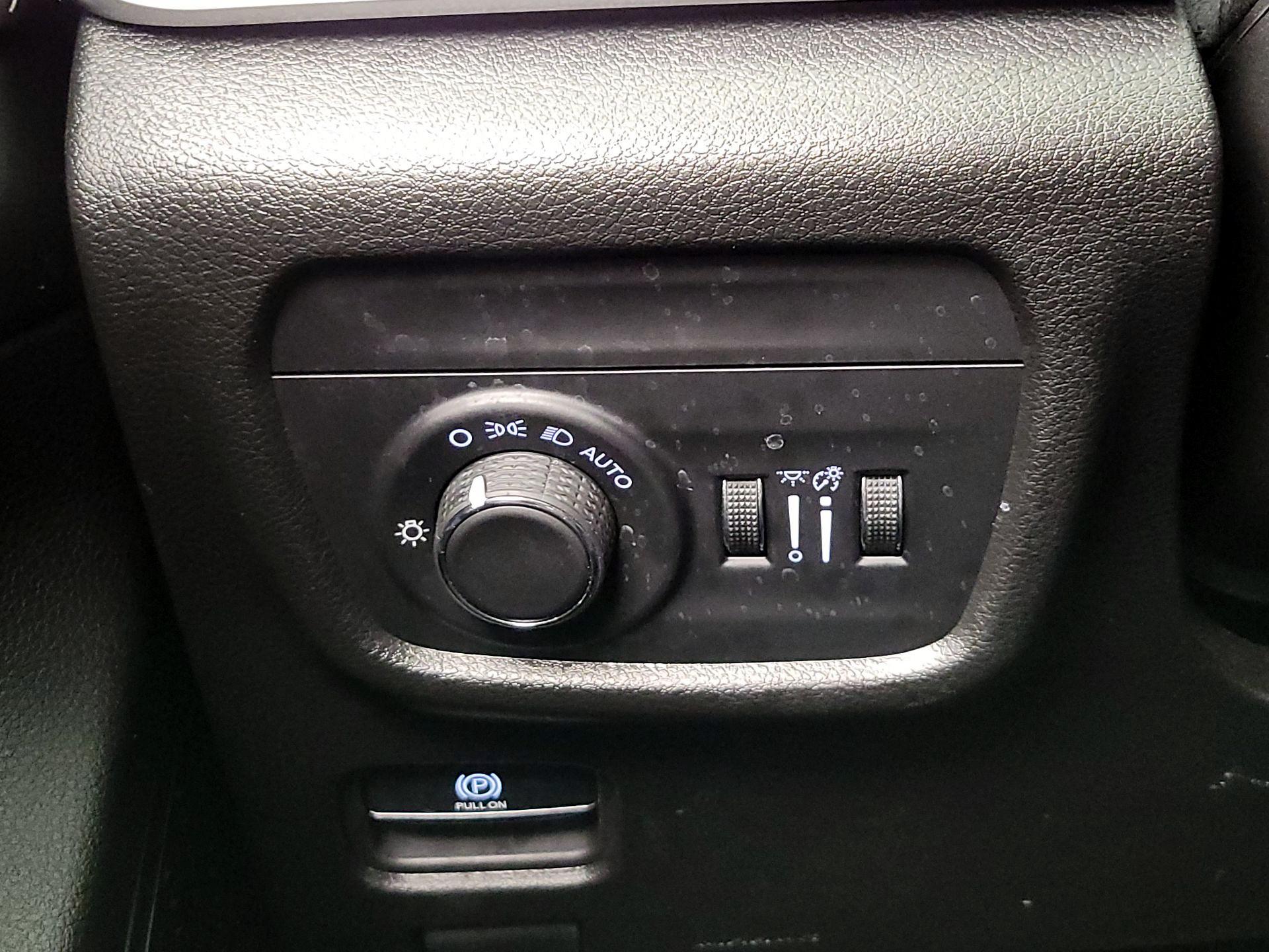 Thumbnail: 2023 Jeep Grand Cherokee - 13