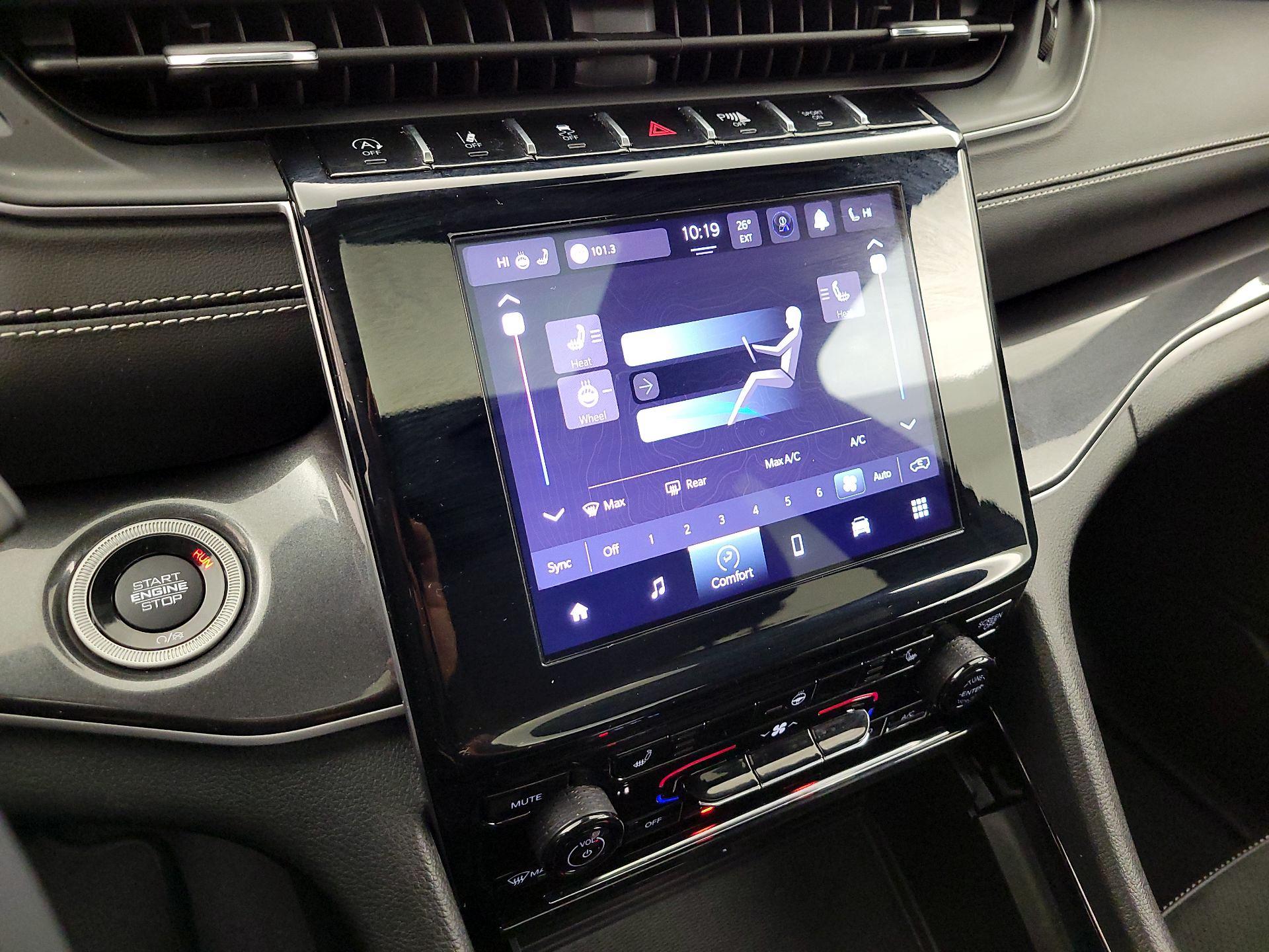 Thumbnail: 2023 Jeep Grand Cherokee - 16