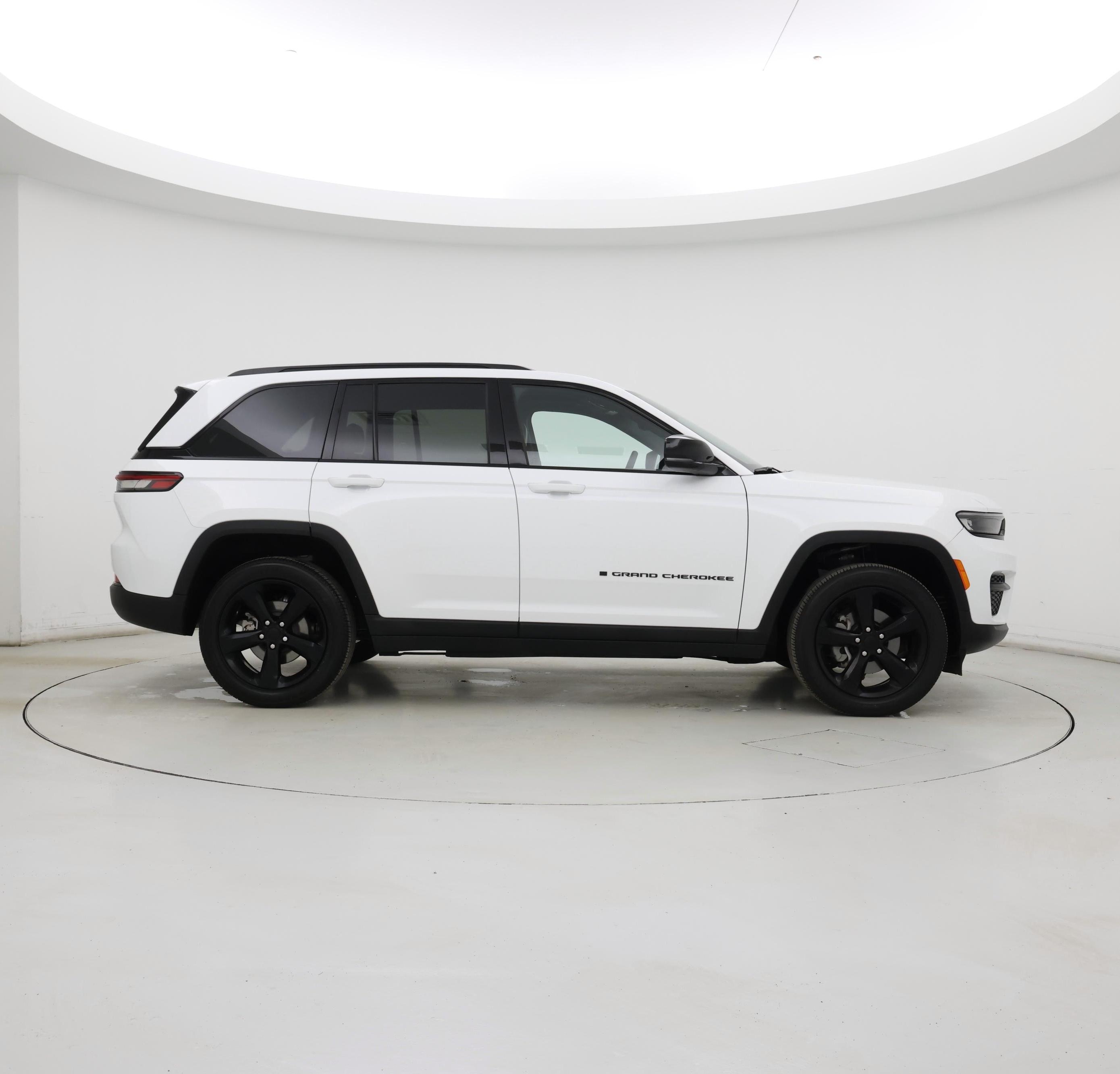 Thumbnail: 2023 Jeep Grand Cherokee - 7