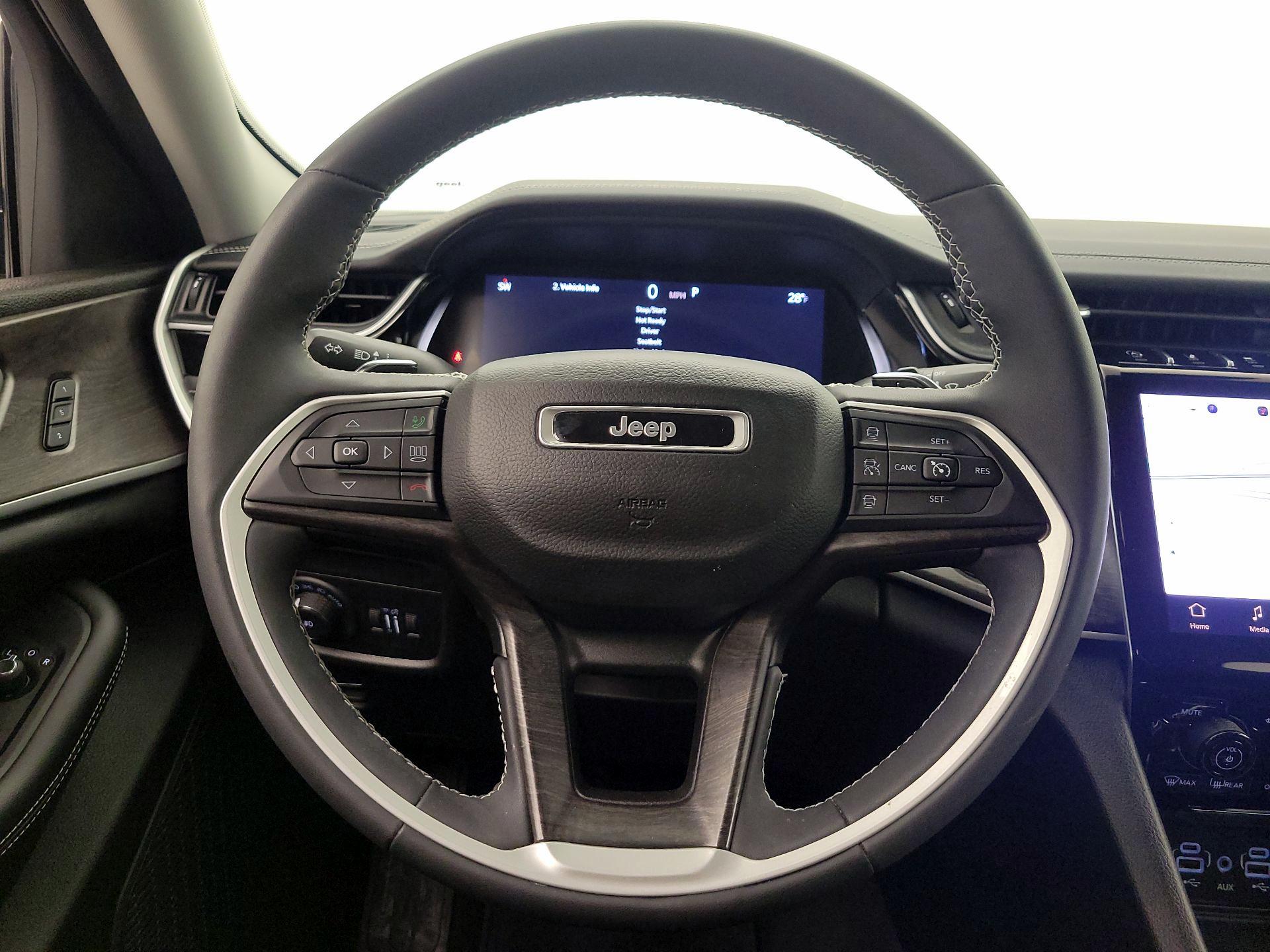 Thumbnail: 2023 Jeep Grand Cherokee L - 10