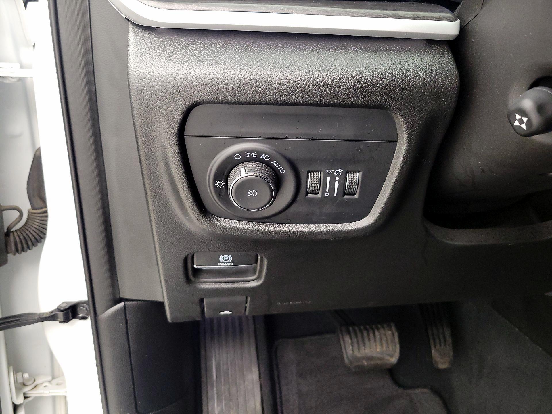 Thumbnail: 2023 Jeep Grand Cherokee L - 13