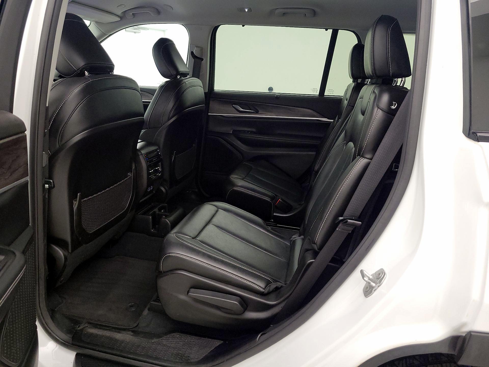 Thumbnail: 2023 Jeep Grand Cherokee L - 20