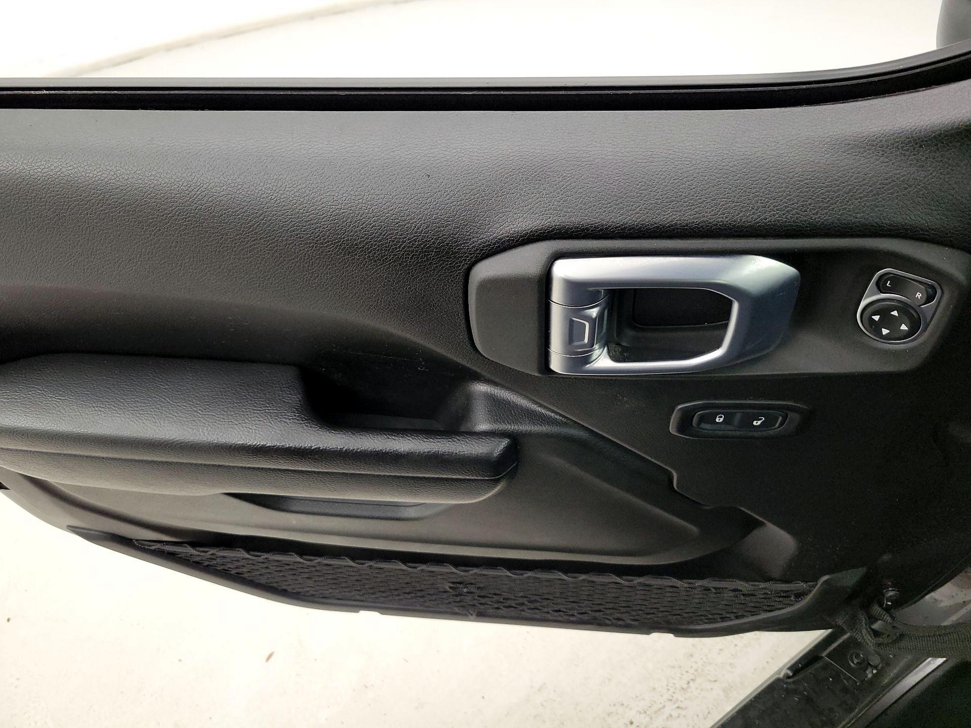 Thumbnail: 2022 Jeep Gladiator - 12