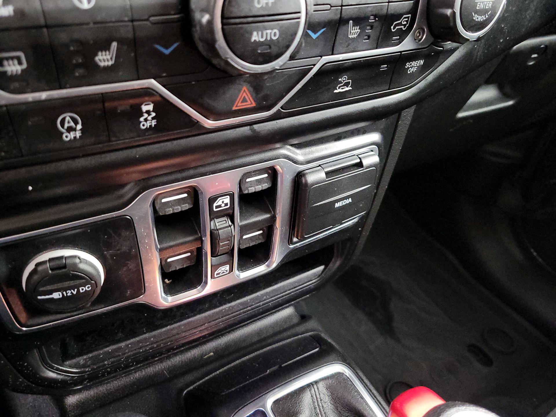 Thumbnail: 2022 Jeep Gladiator - 18