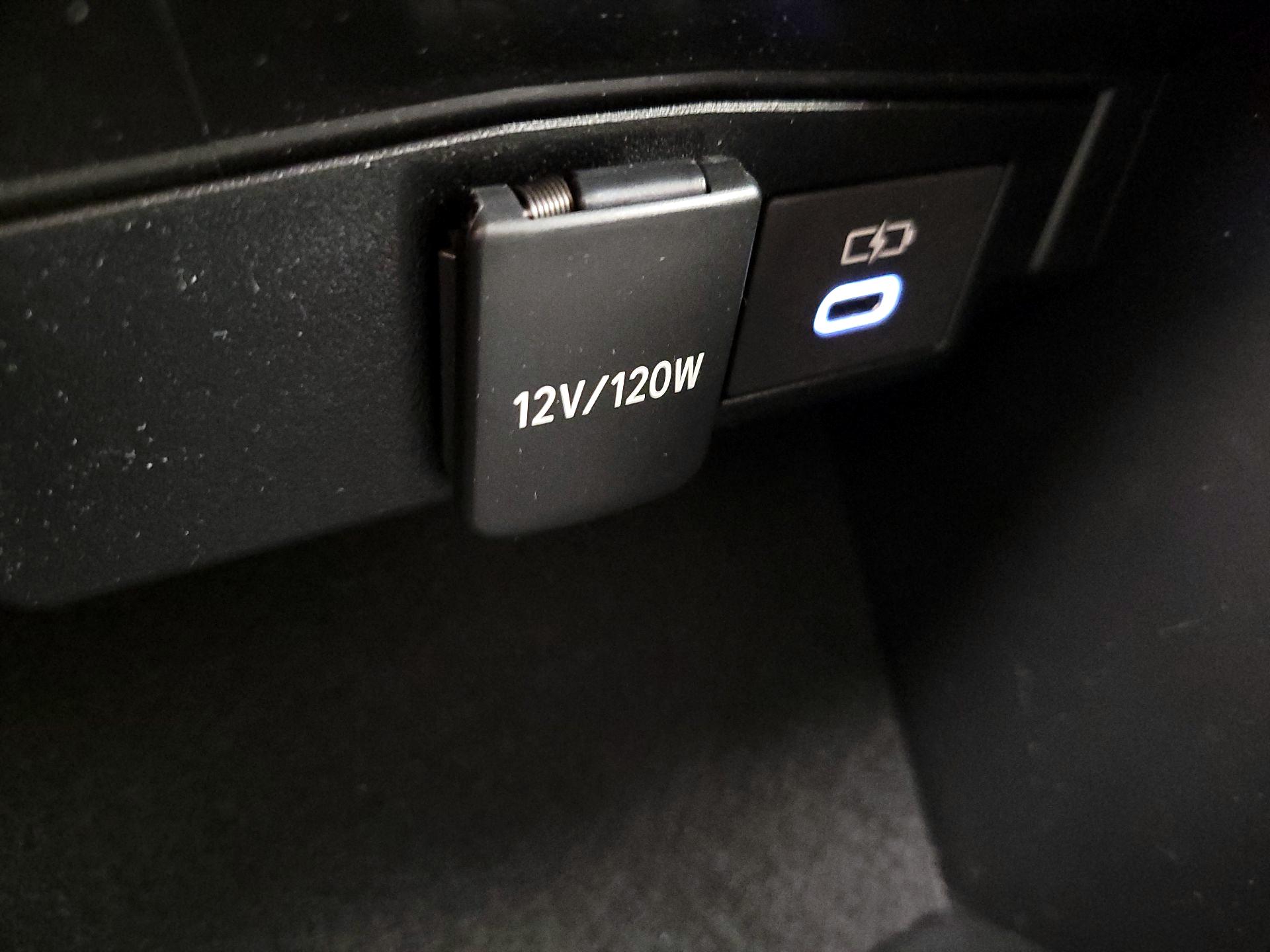 Thumbnail: 2025 Toyota Corolla Cross - 18