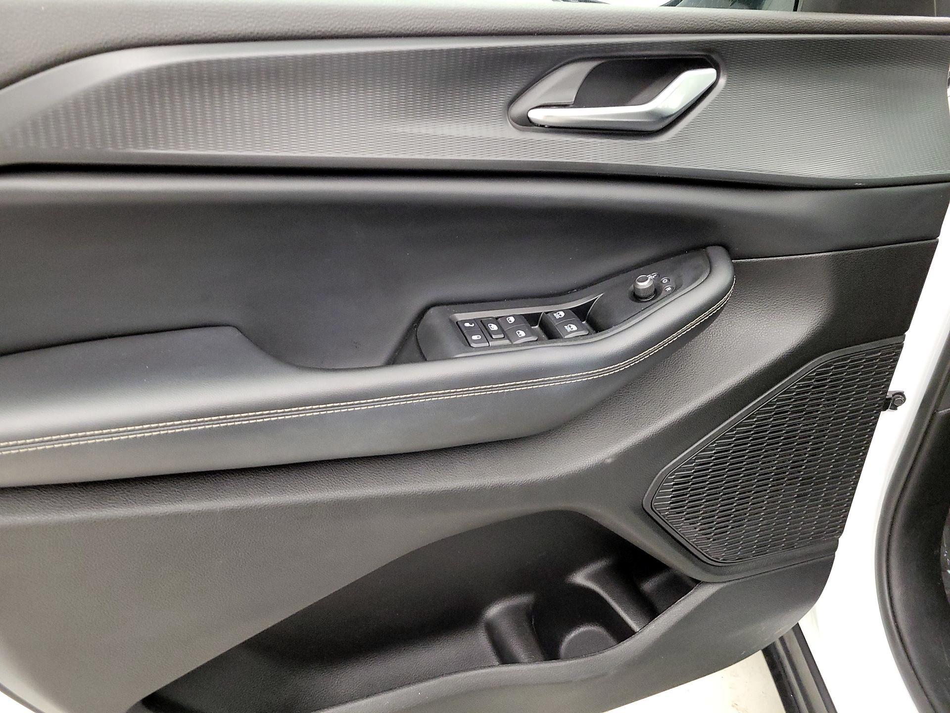 Thumbnail: 2023 Jeep Grand Cherokee - 12