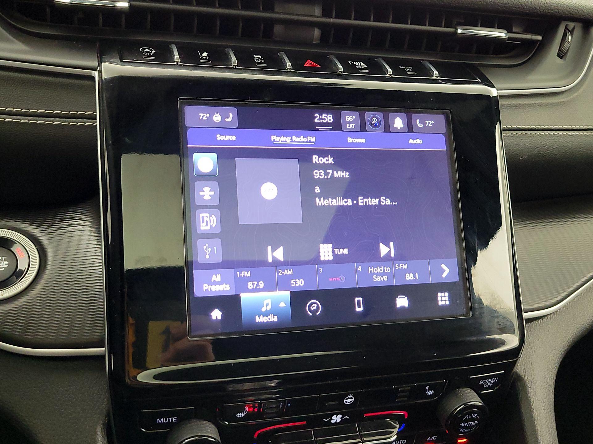 Thumbnail: 2023 Jeep Grand Cherokee - 15