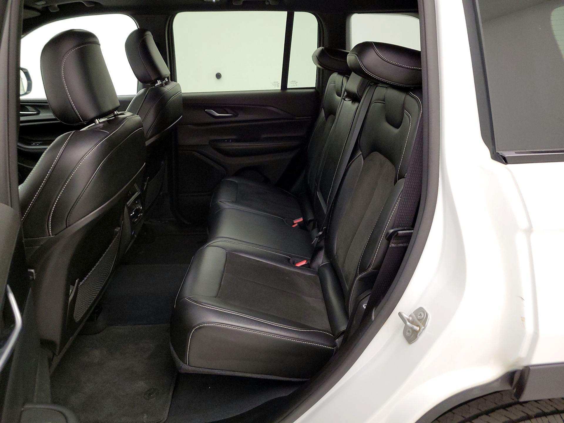 Thumbnail: 2023 Jeep Grand Cherokee - 20