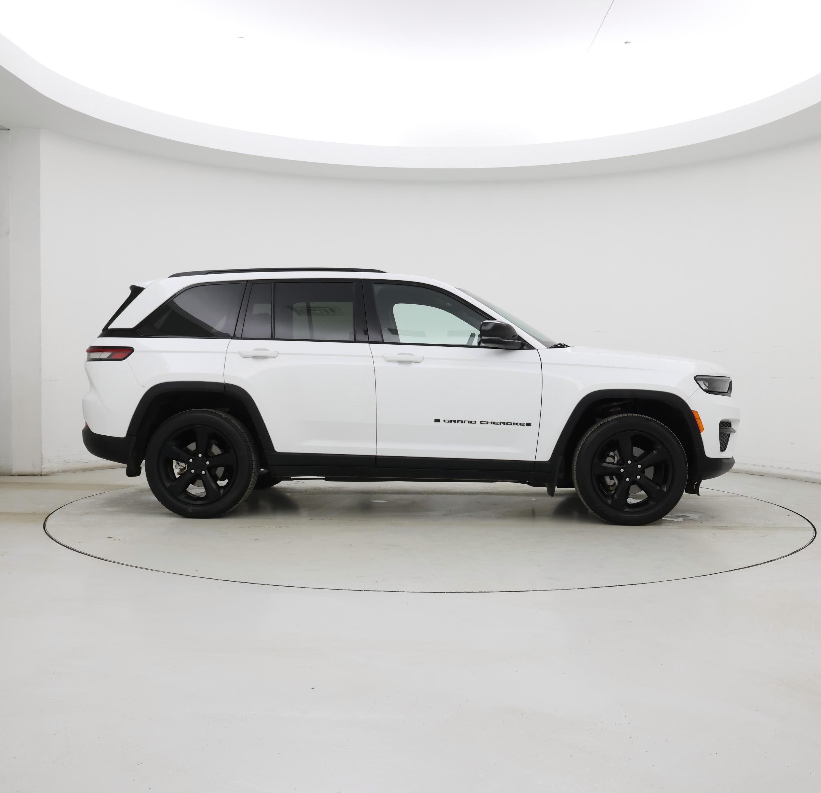 Thumbnail: 2023 Jeep Grand Cherokee - 7