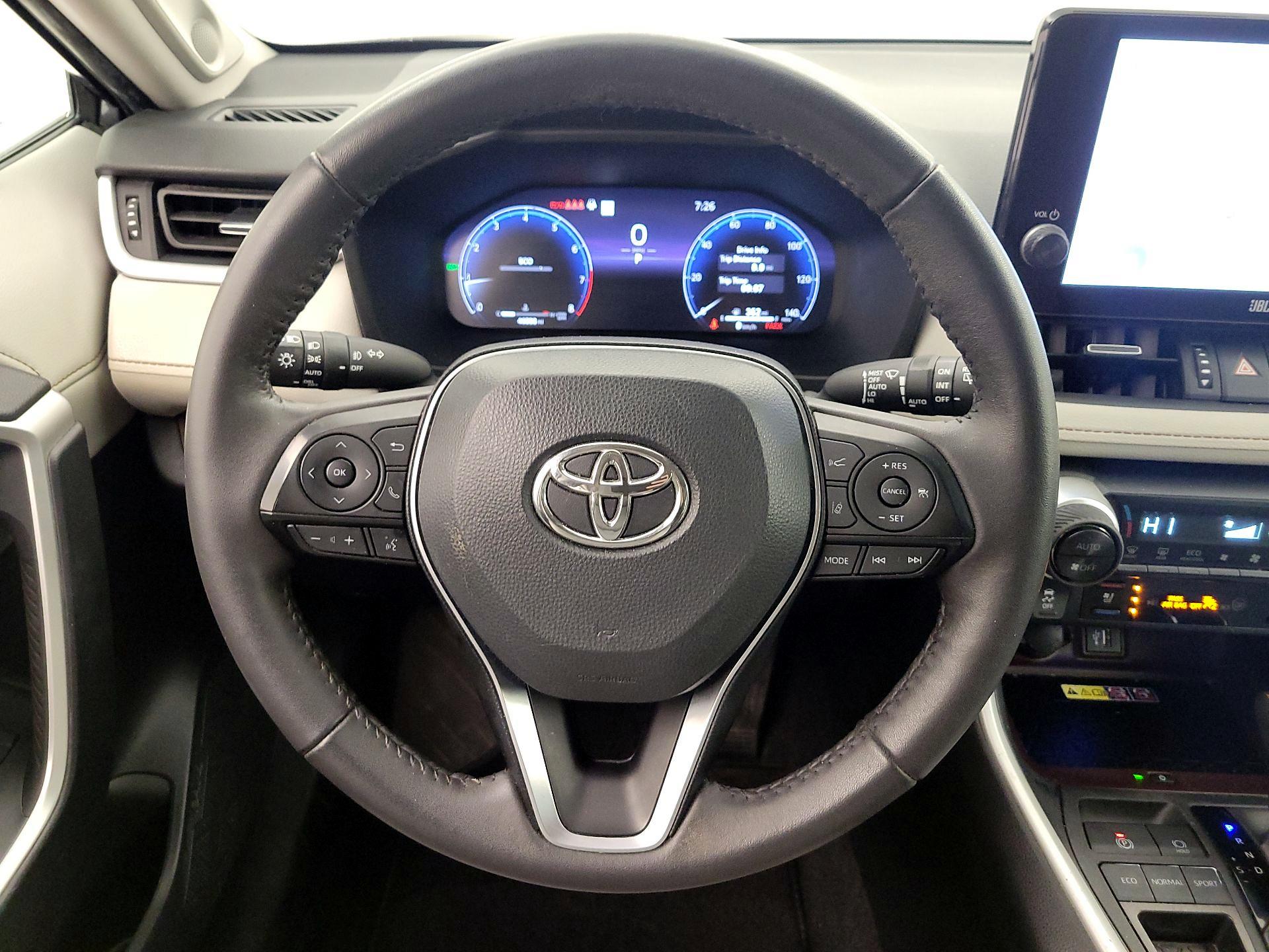 Thumbnail: 2024 Toyota RAV4 - 10