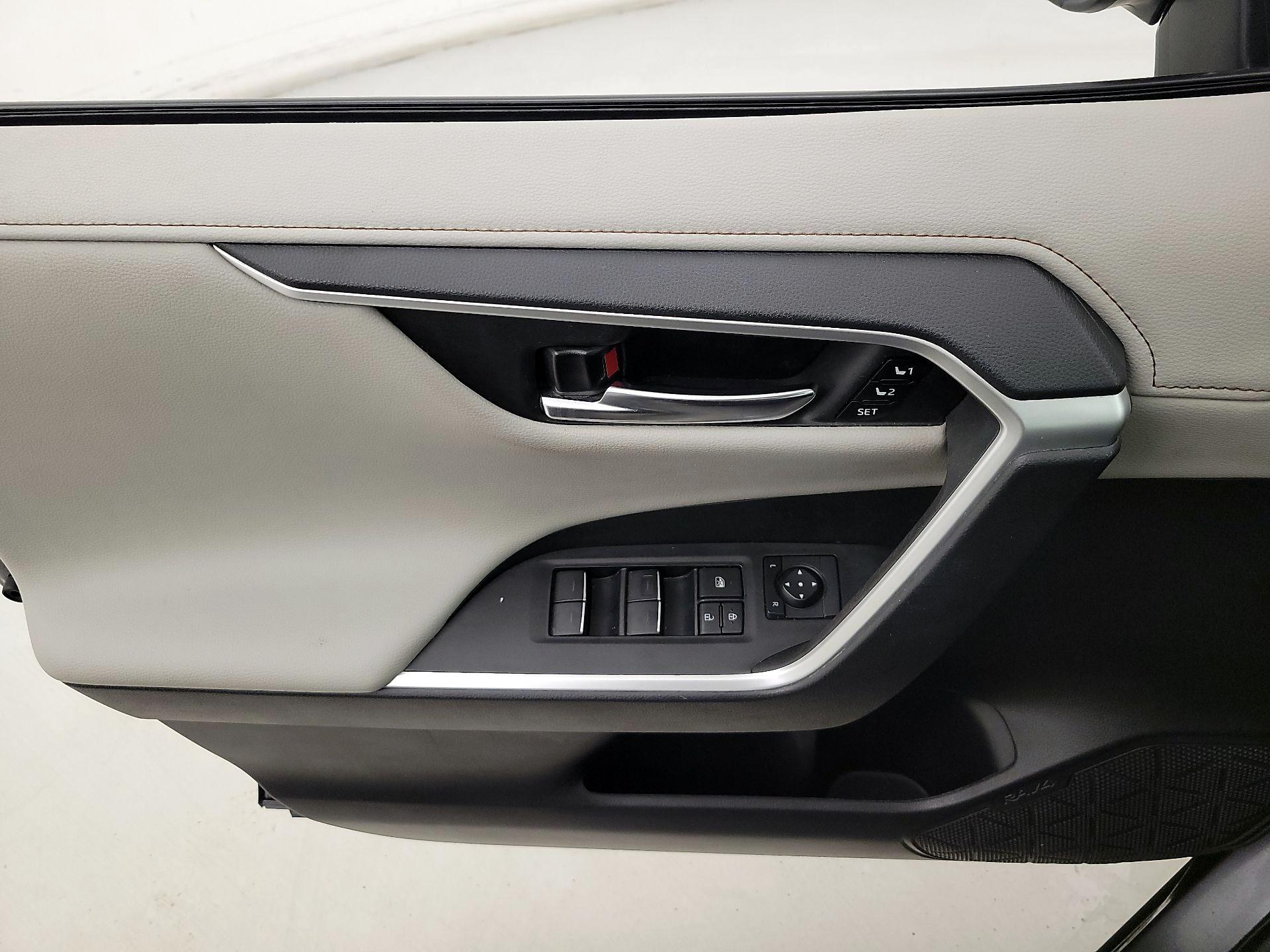 Thumbnail: 2024 Toyota RAV4 - 12