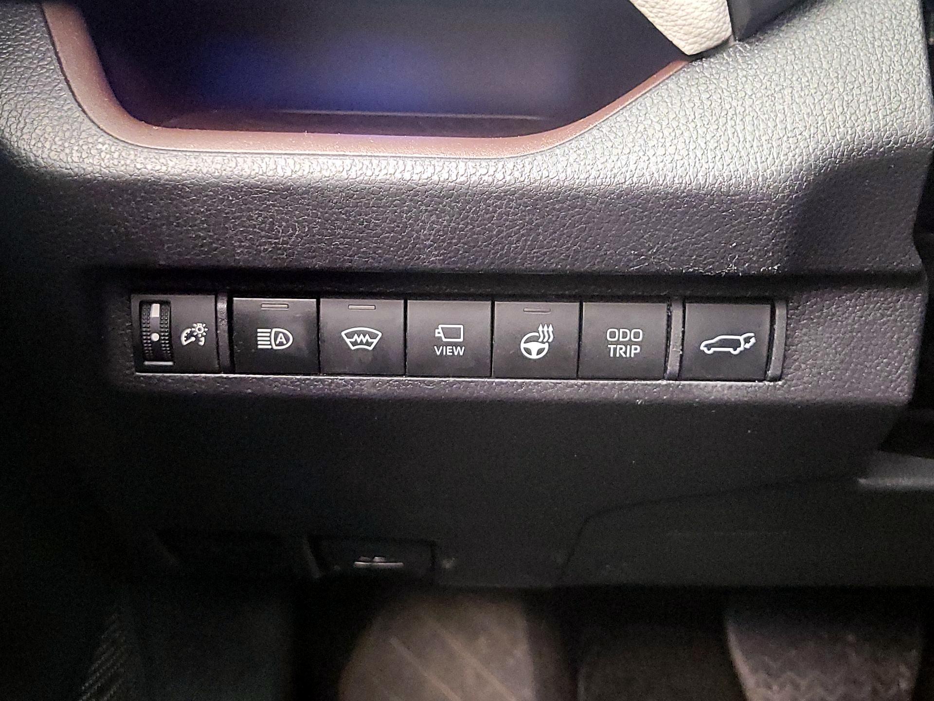 Thumbnail: 2024 Toyota RAV4 - 13