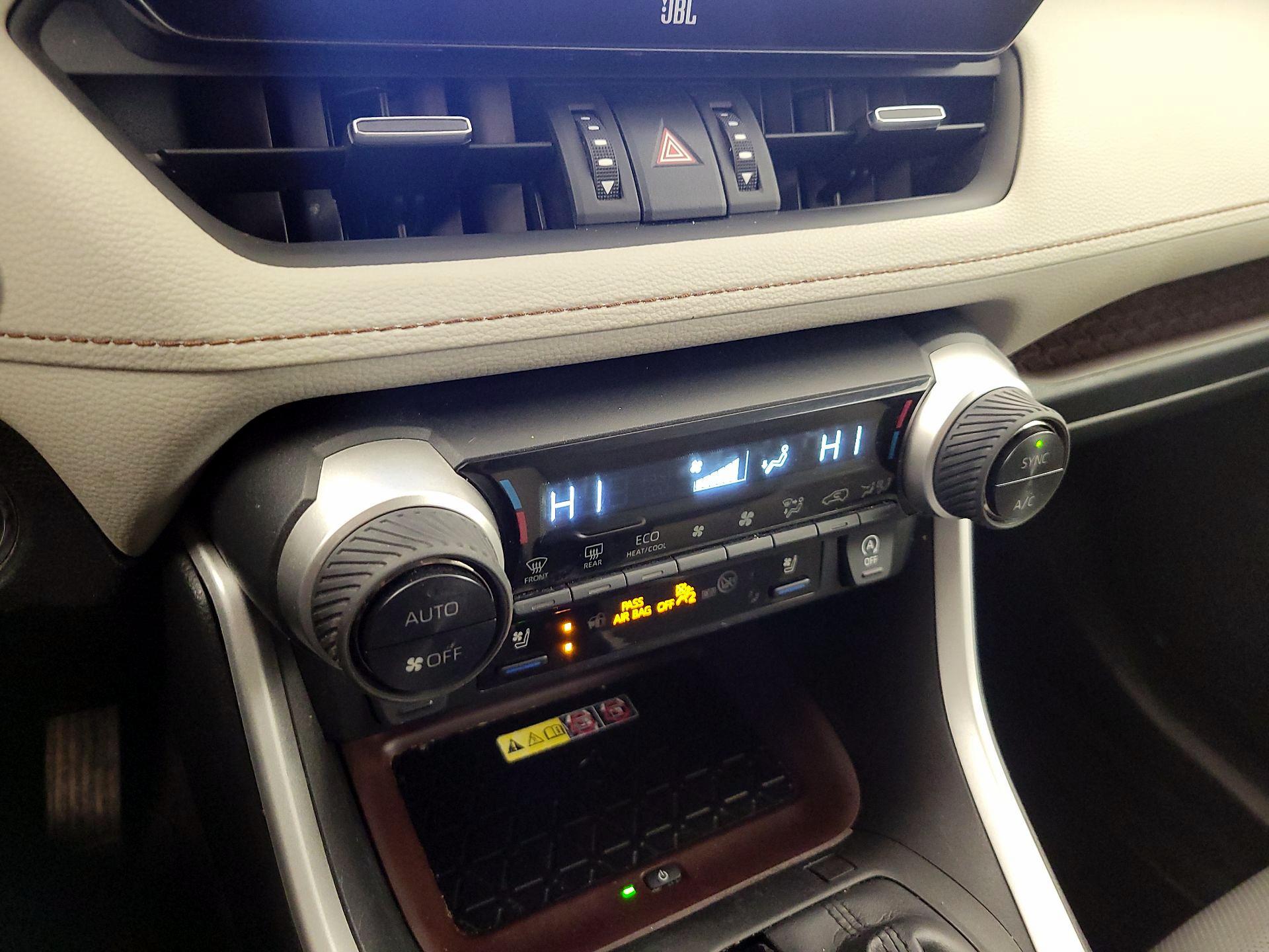 Thumbnail: 2024 Toyota RAV4 - 17