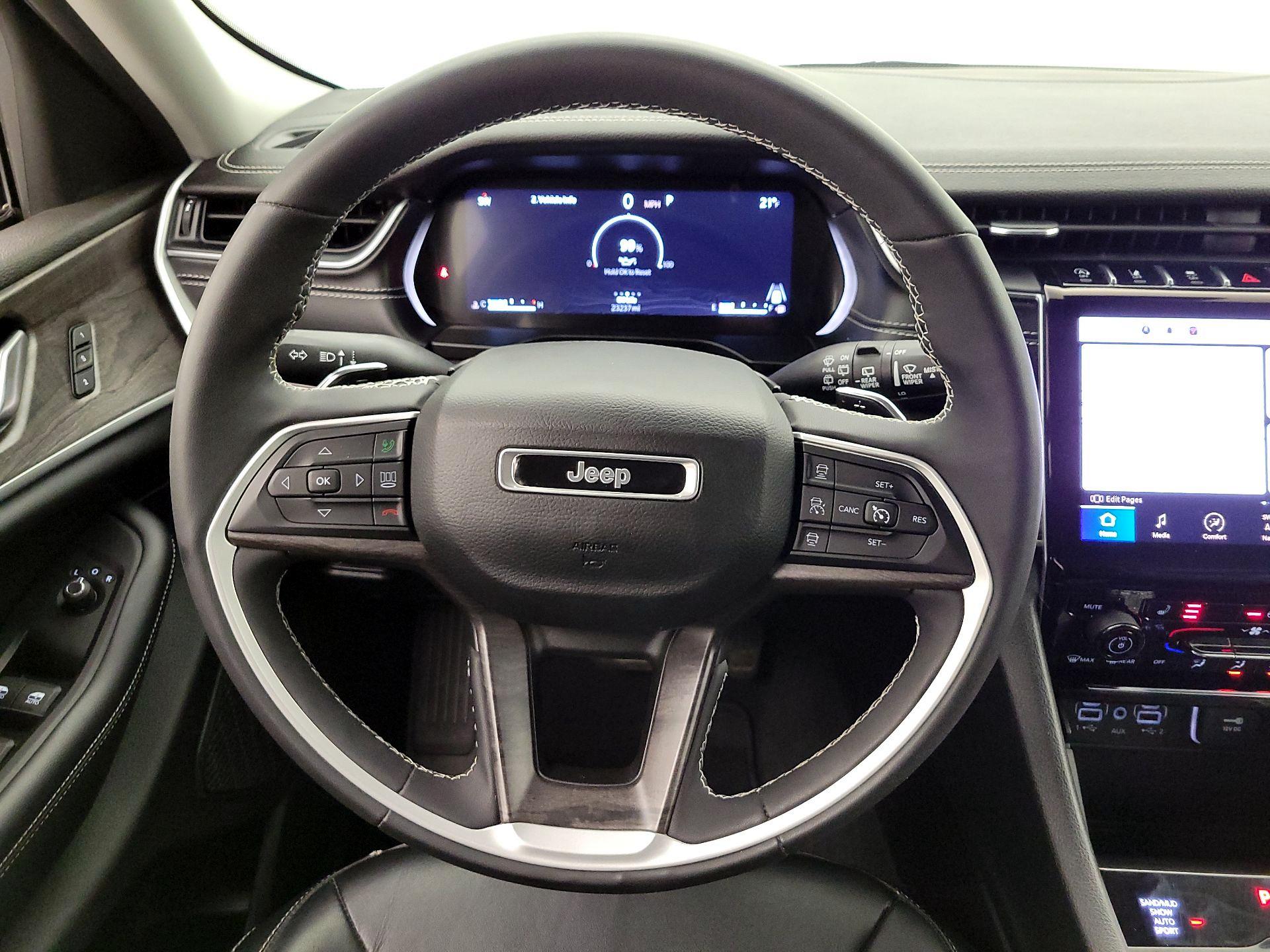 Thumbnail: 2023 Jeep Grand Cherokee - 10